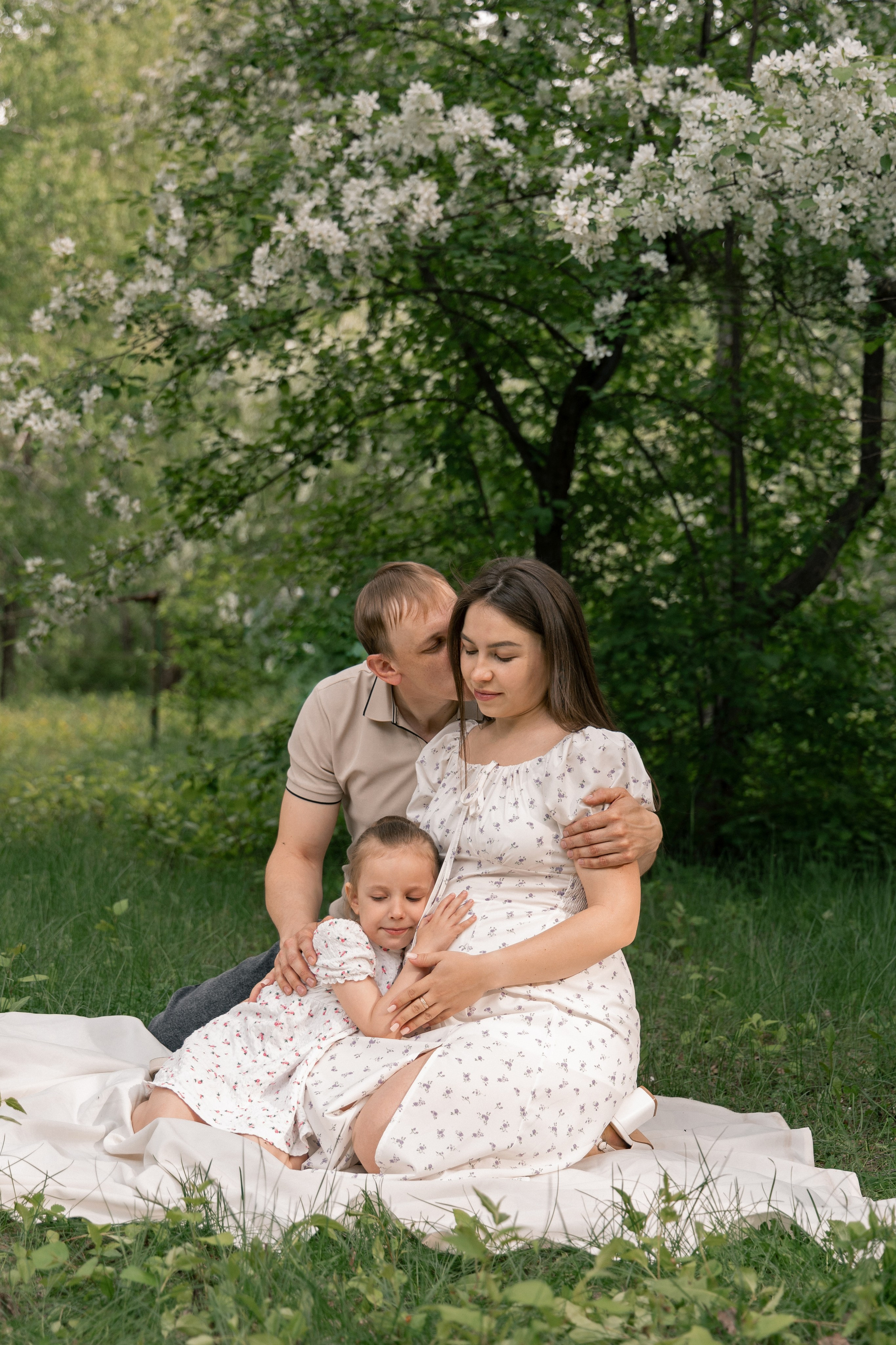 Фото-прогулка/Алина с семьёй🤍. Профессиональный фотограф в Омске Писанкина Анастасия