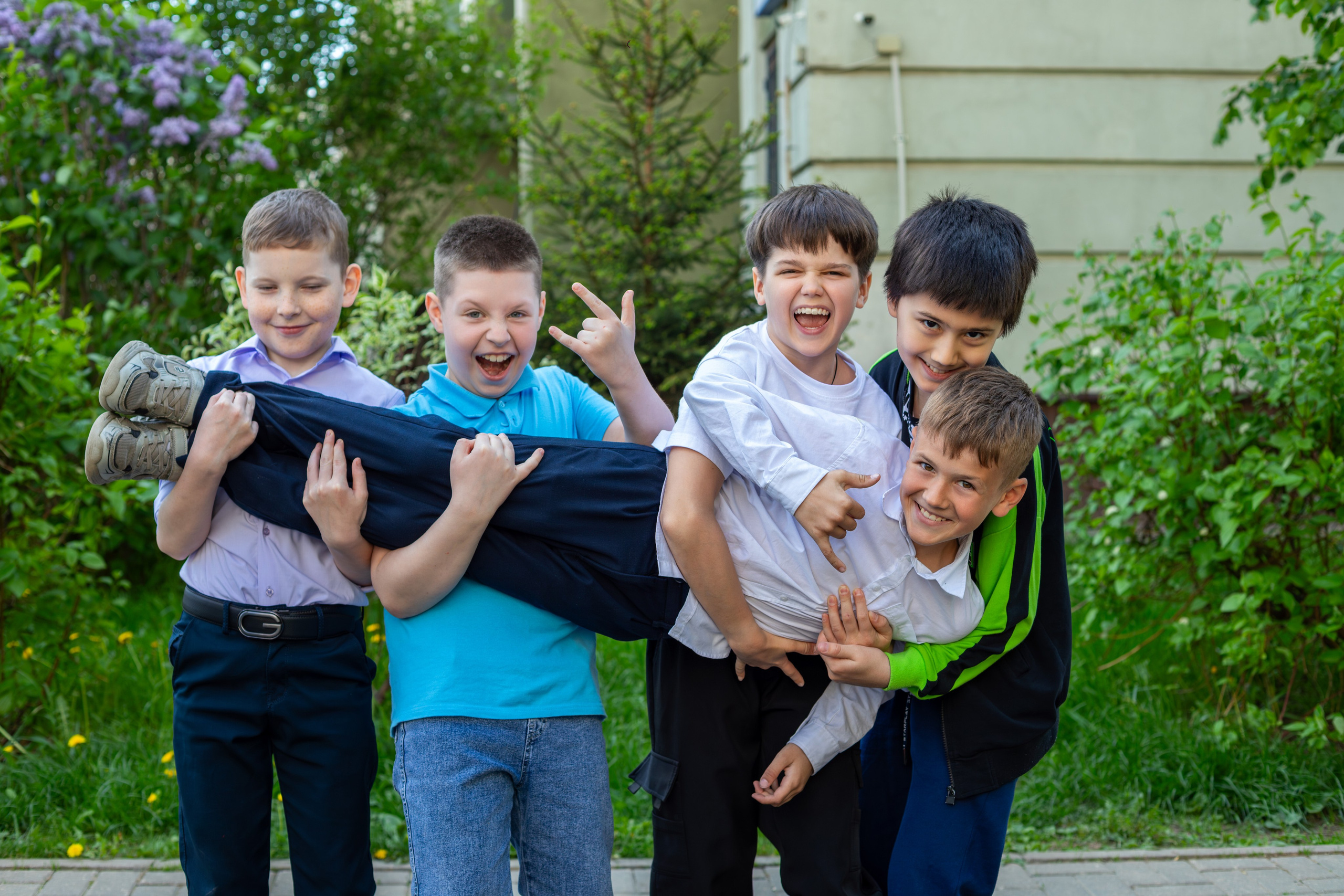 Цена на выпускные альбомы 4 класса. Выпускной альбом в Москве и Домодедово Вышка Школьный фотограф