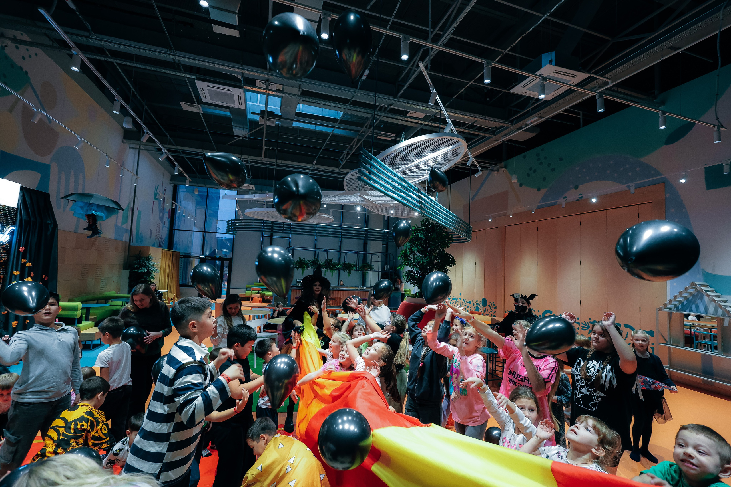 02.11 Halloween в Zhooki Park. Команда специалистов в мире фотографии и видео. Детский фотограф, семейный фотограф