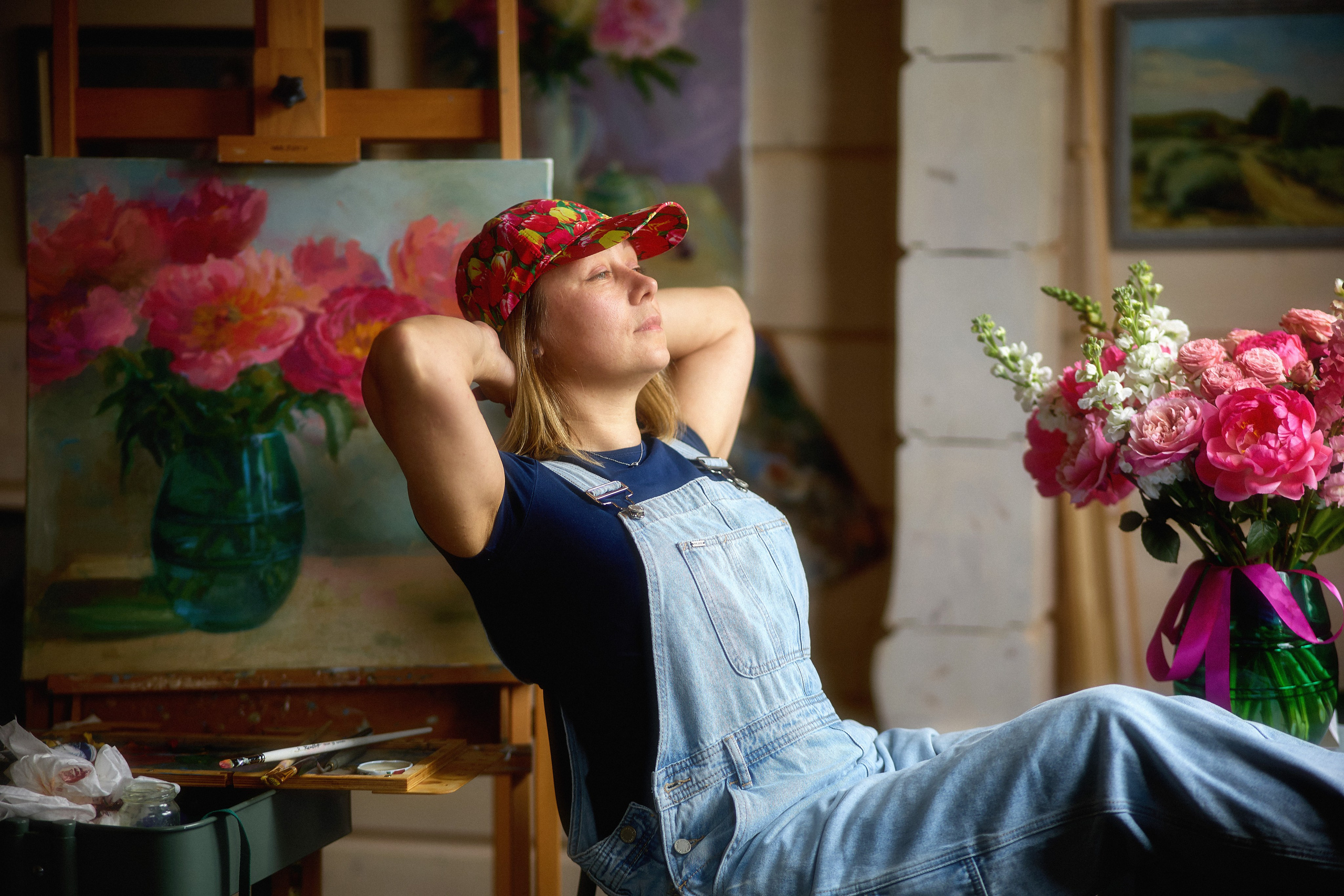 Фото в мастерской художника