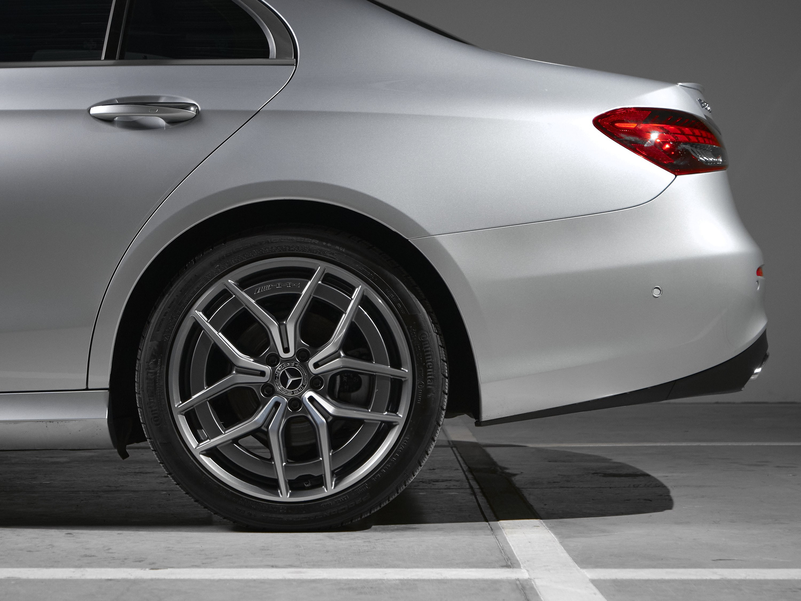 Автомобильный фотограф в Санкт-Петербурге Антон Гумен | Фотосессии авто для автосалонов