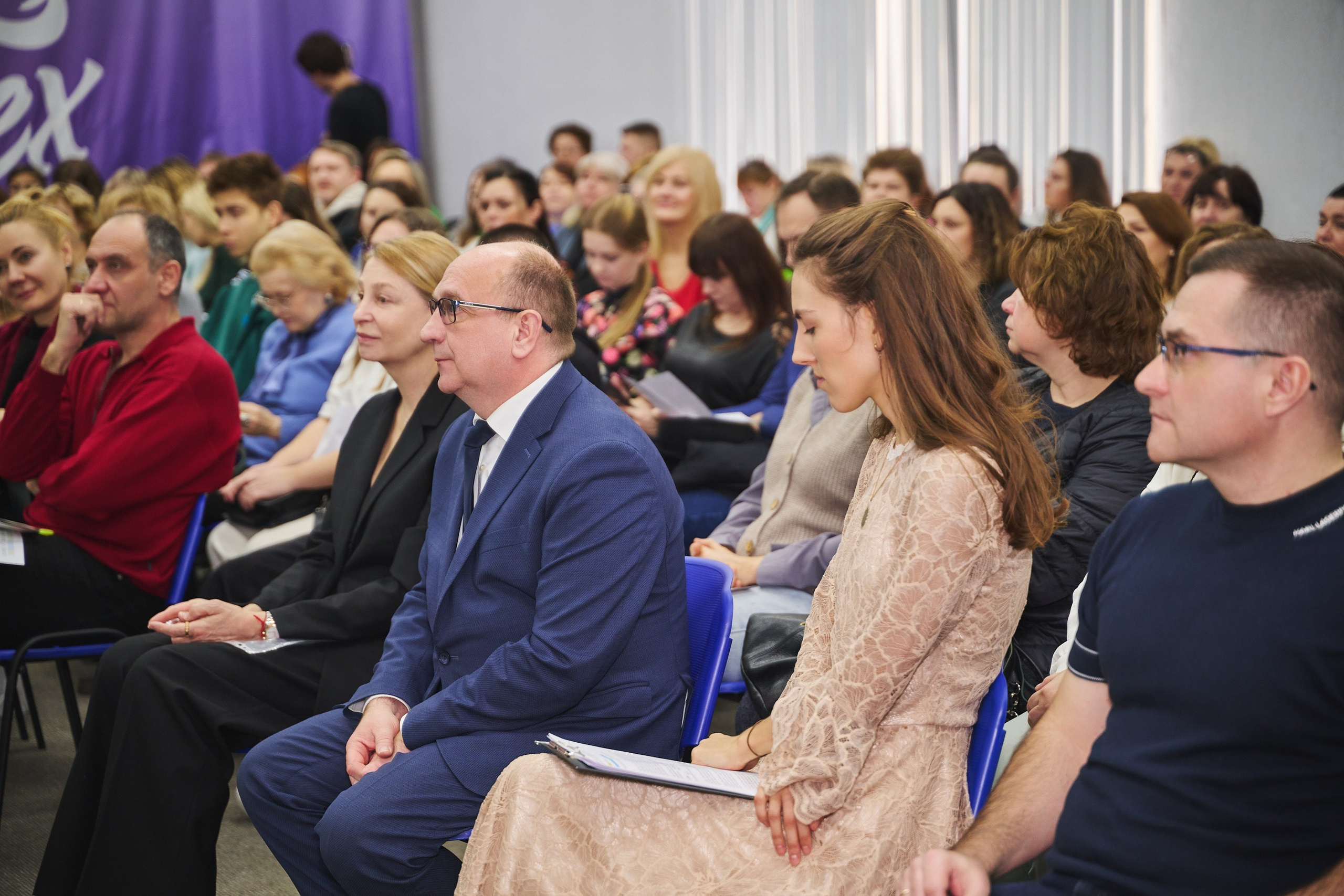 Ива Фонд — Цветущий город город Иваново. Фотограф в Иваново: Каталожная съемка одежды и постельного белья, Wildberries