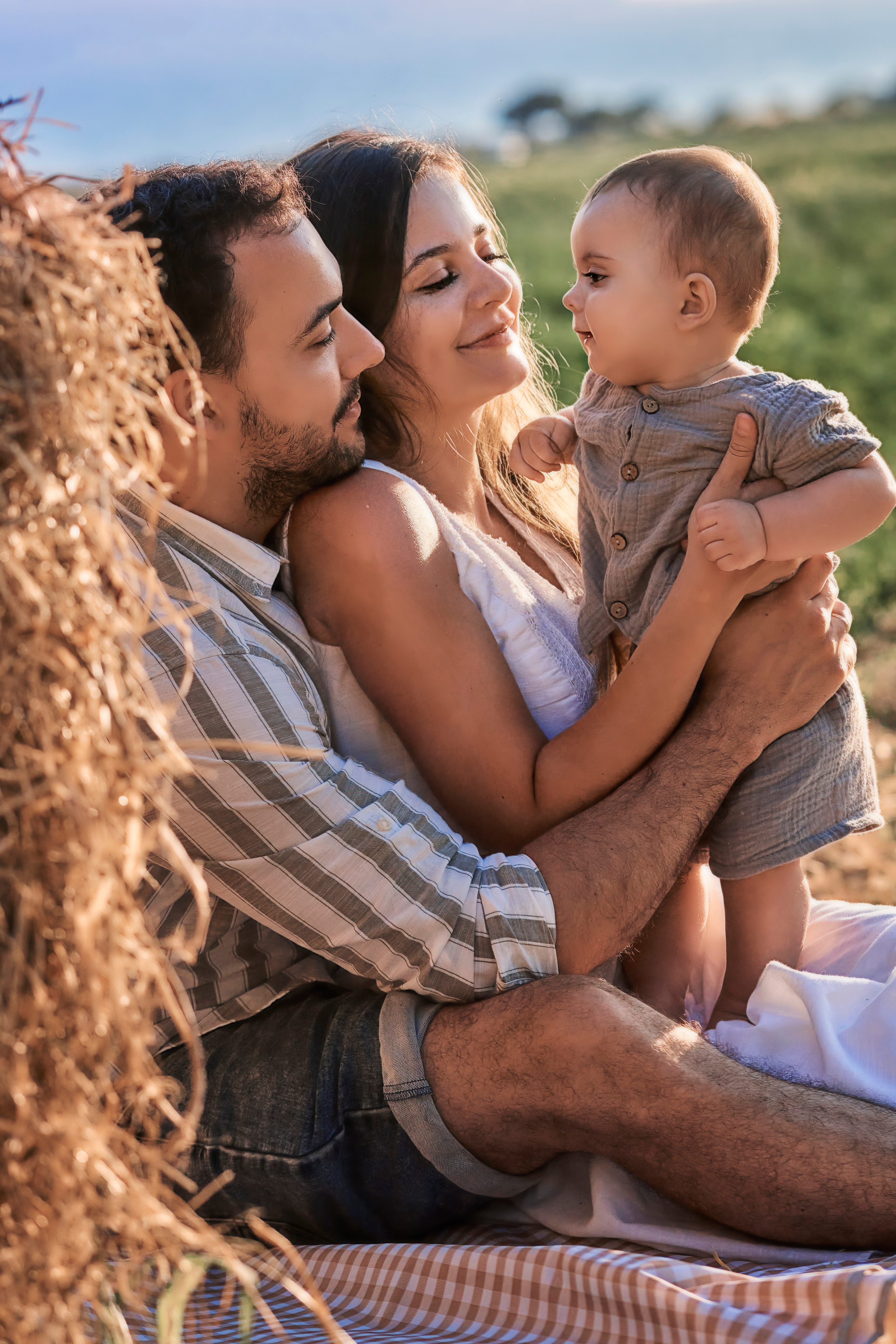 Семейная фотосессия на Круче для Ивана, Юли и Левы