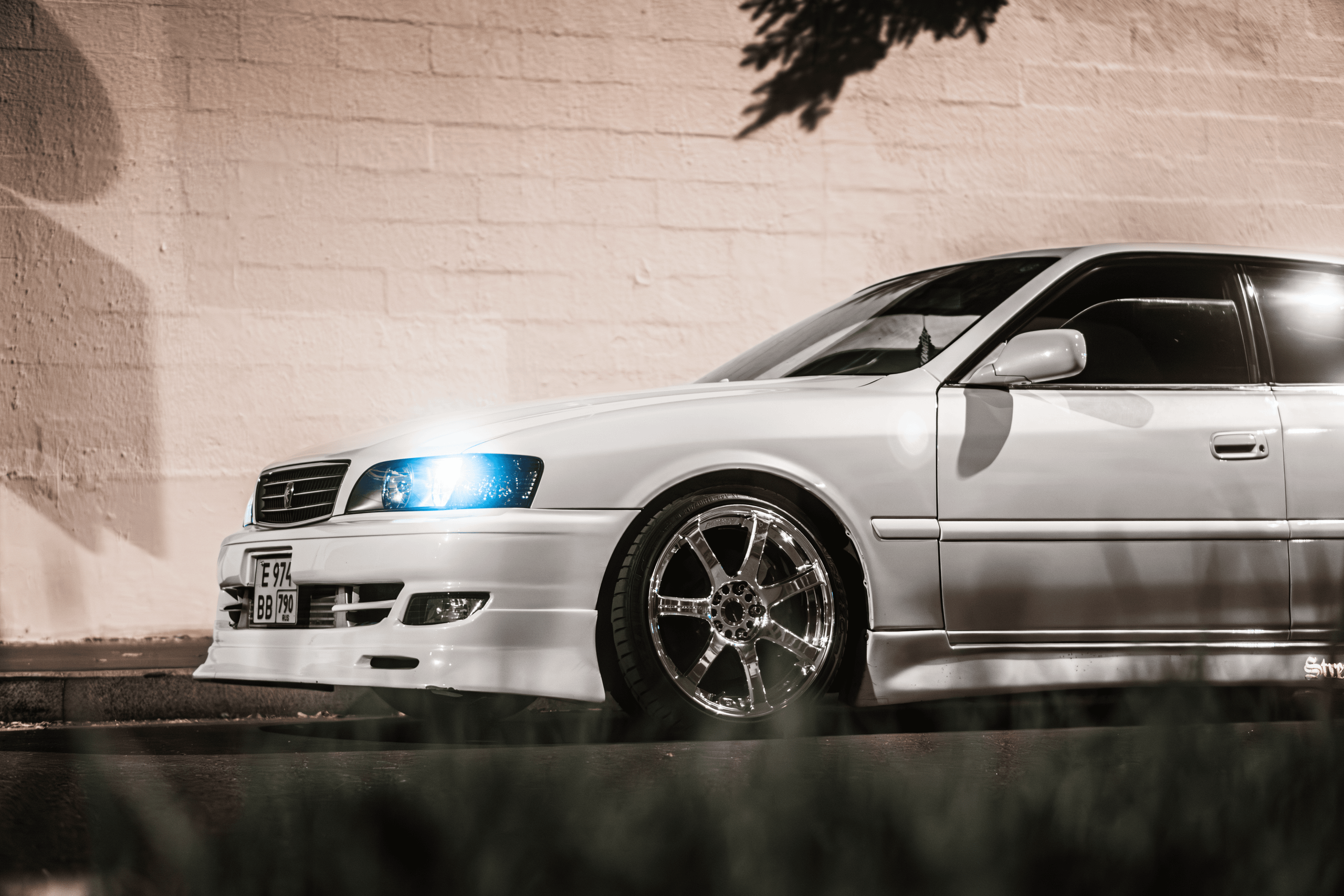 Toyota Chaser JZX100: белая жемчужина
