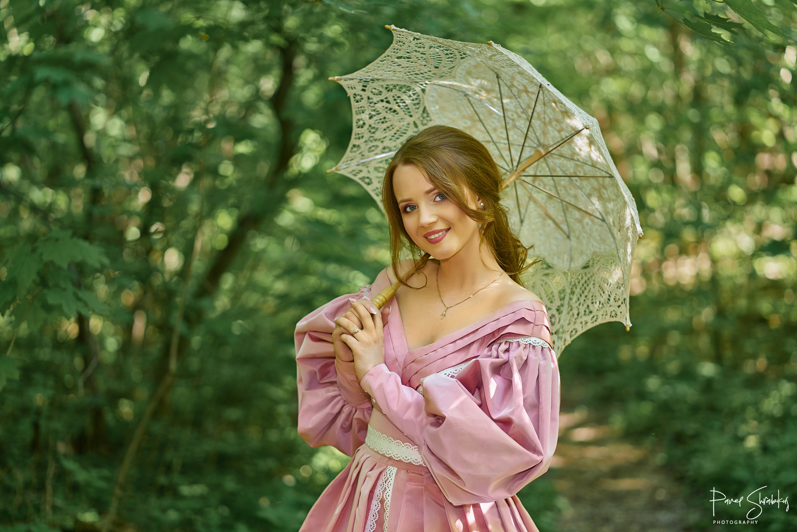 Юля в образе тургеневской девушки. Фотограф Павел Шрайбикус