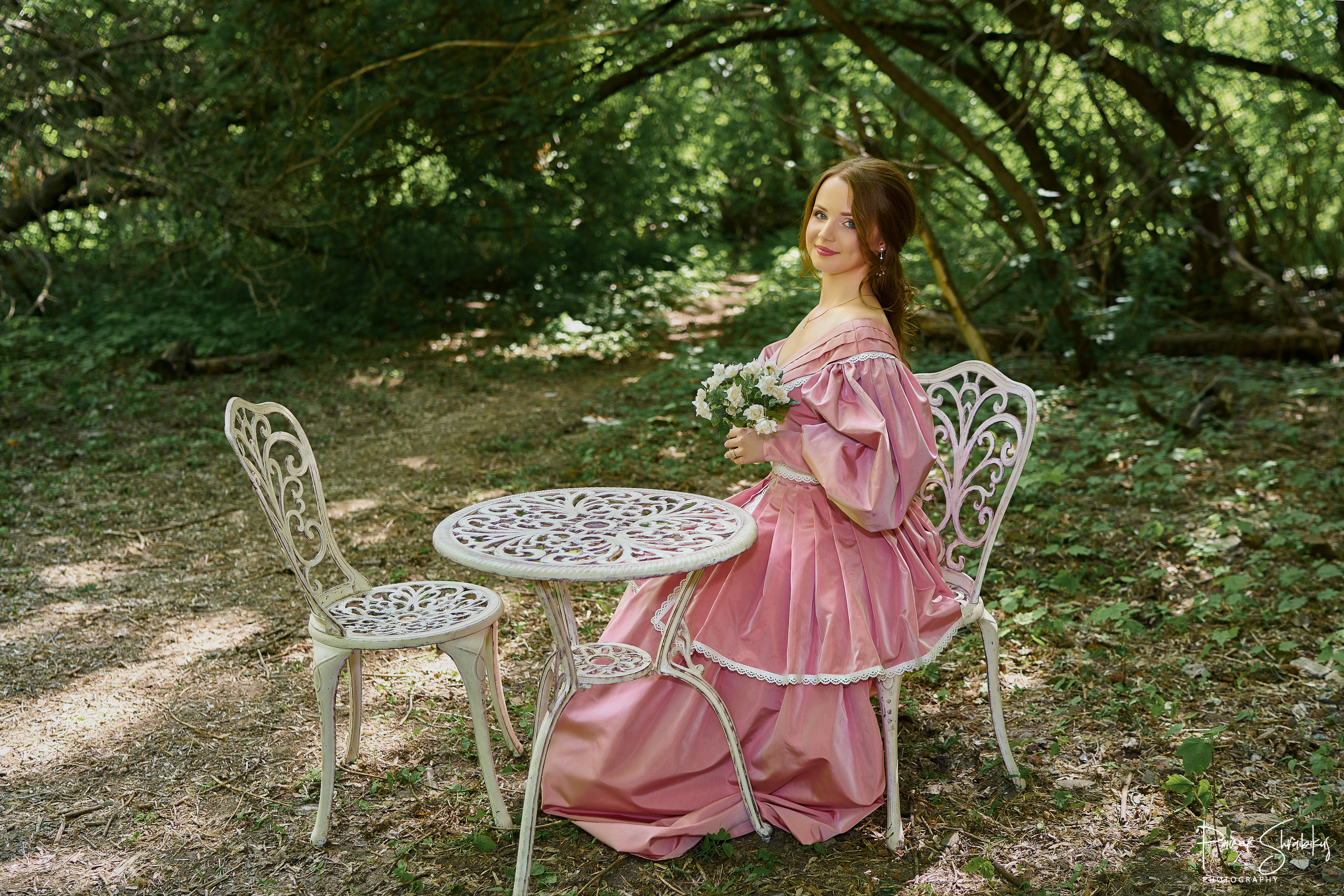 Юля в образе тургеневской девушки. Фотограф Павел Шрайбикус