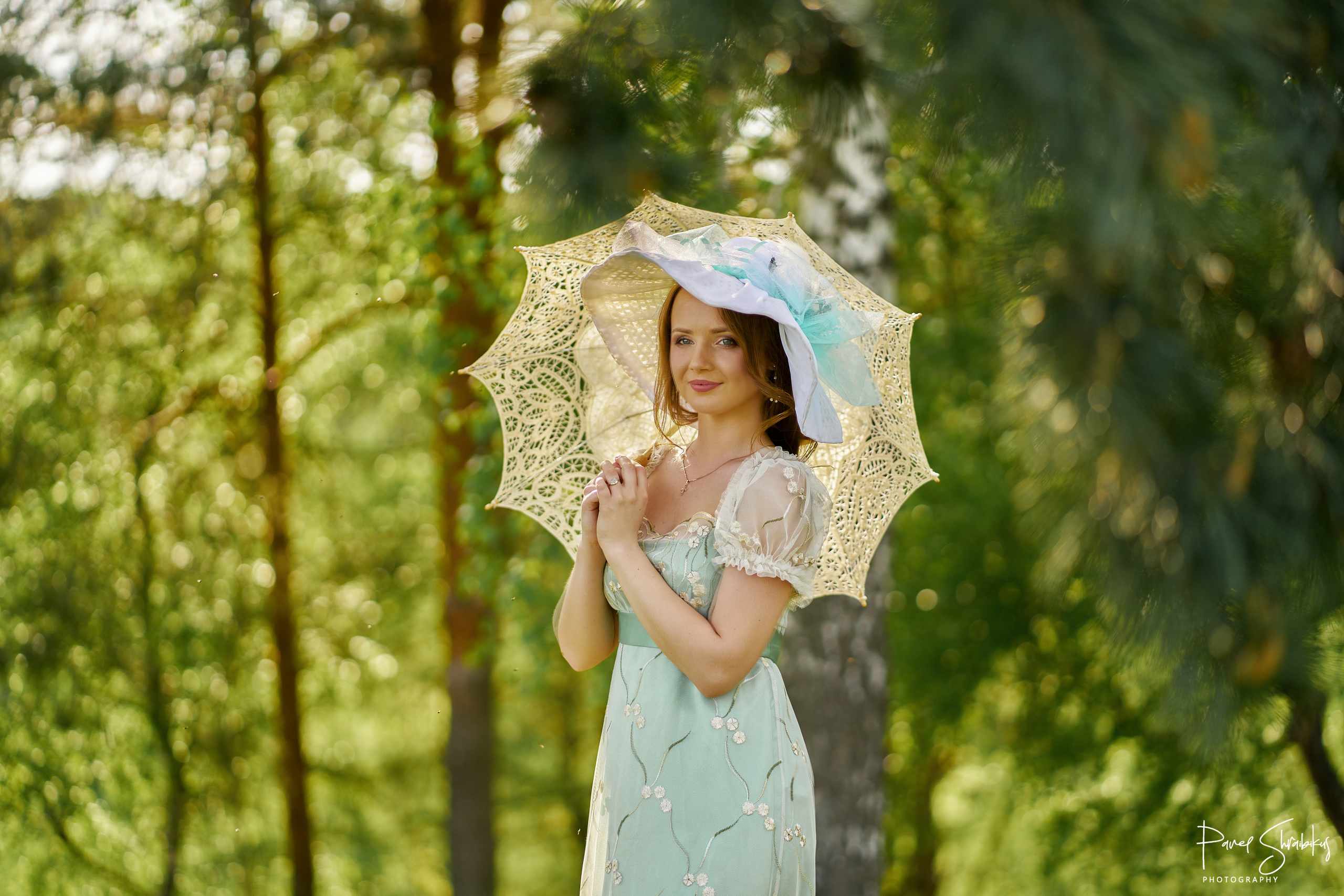 Юля в образе тургеневской девушки. Фотограф Павел Шрайбикус