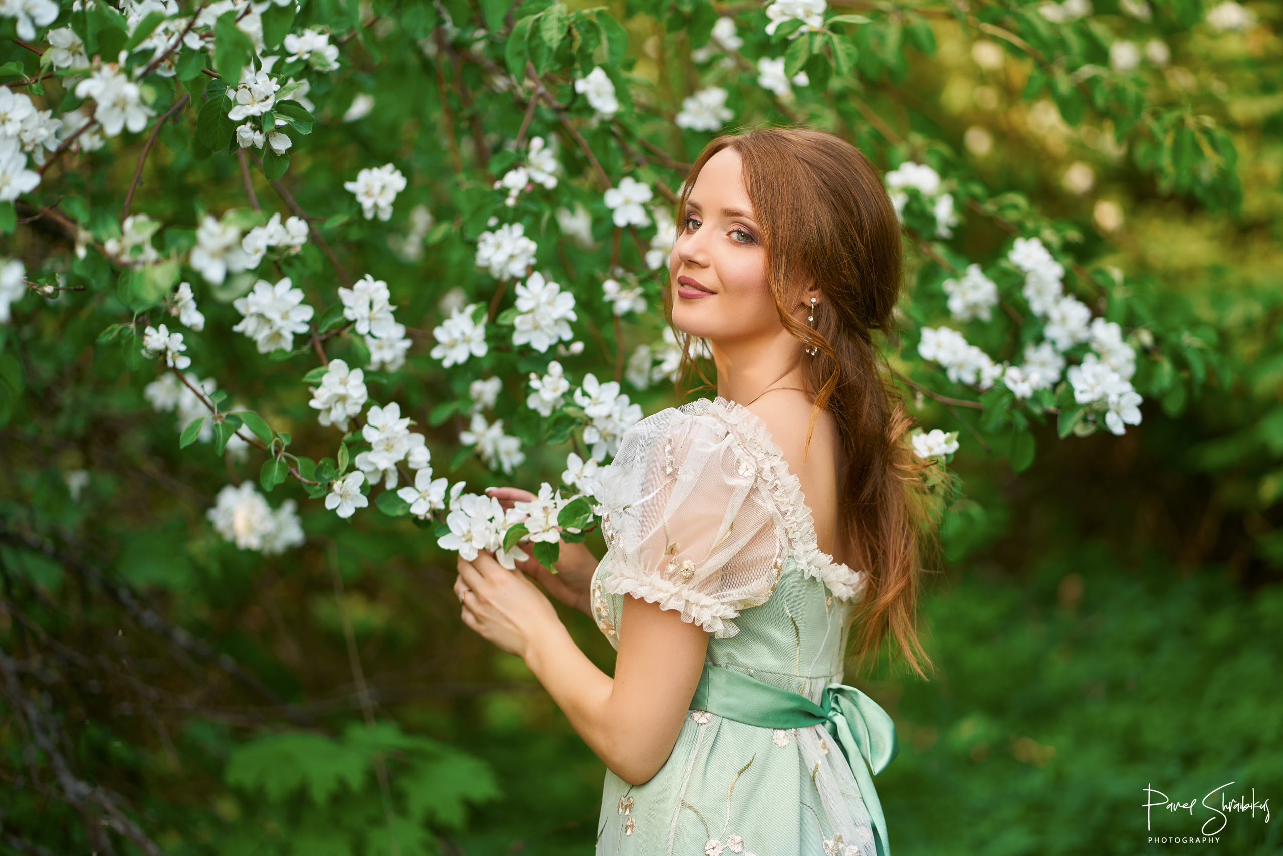 Юля в образе тургеневской девушки. Фотограф Павел Шрайбикус
