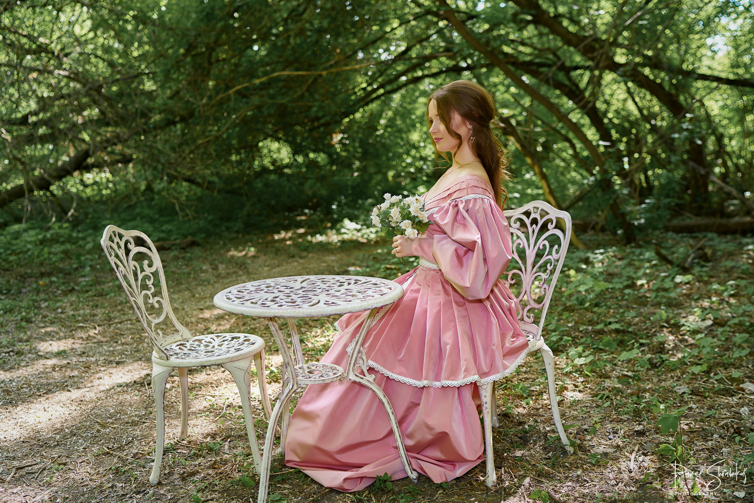 Юля в образе тургеневской девушки. Фотограф Павел Шрайбикус