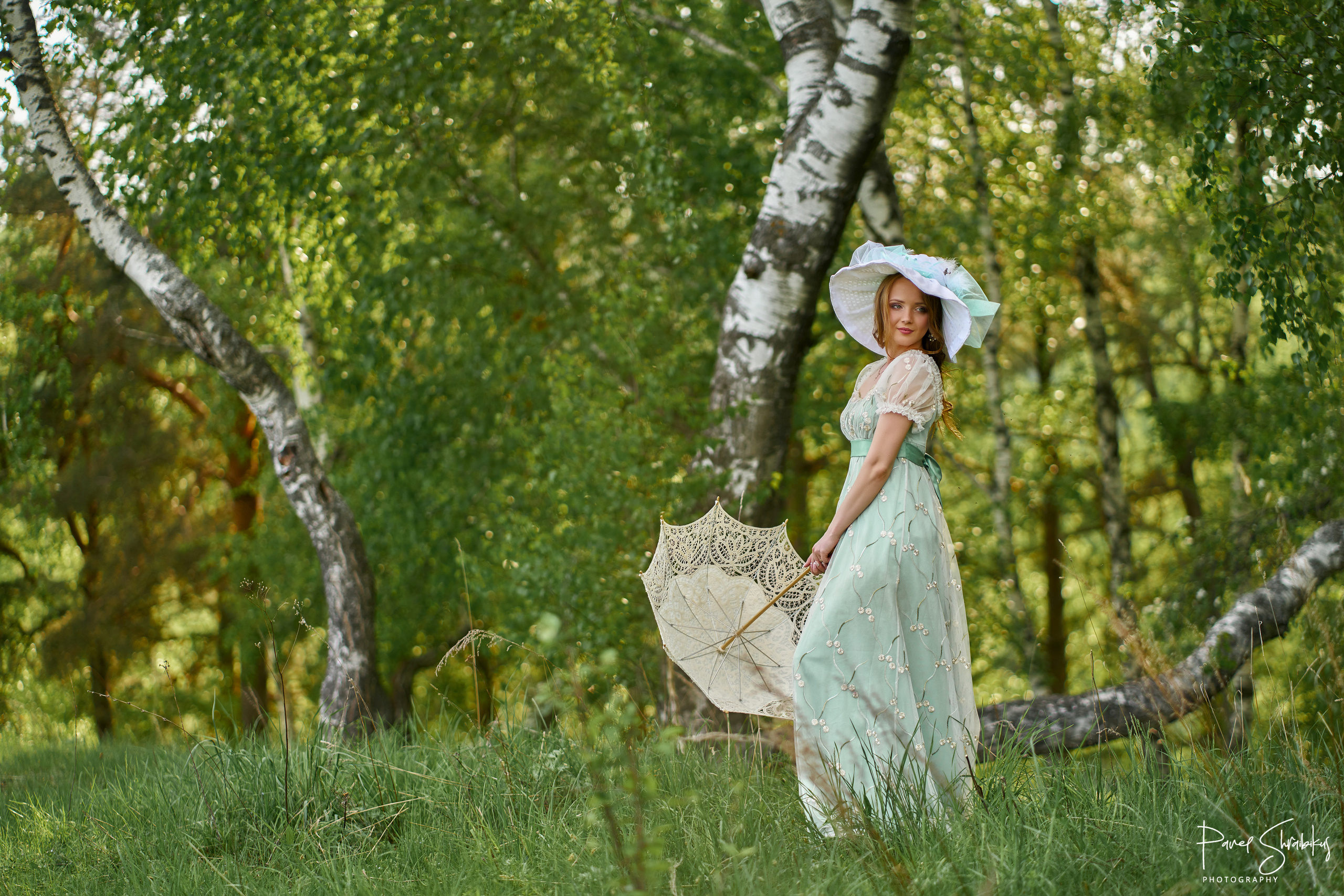 Юля в образе тургеневской девушки. Фотограф Павел Шрайбикус