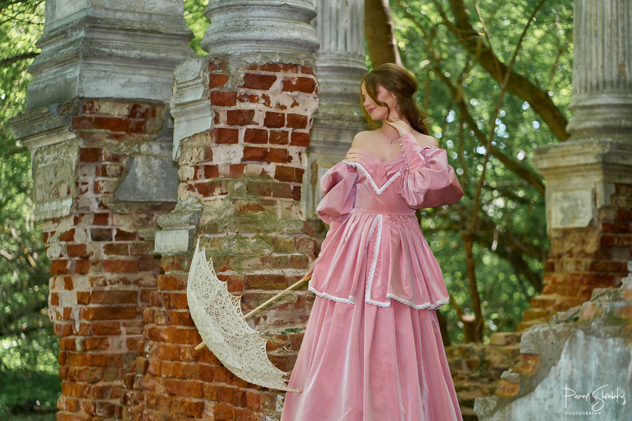 Юля в образе тургеневской девушки. Фотограф Павел Шрайбикус