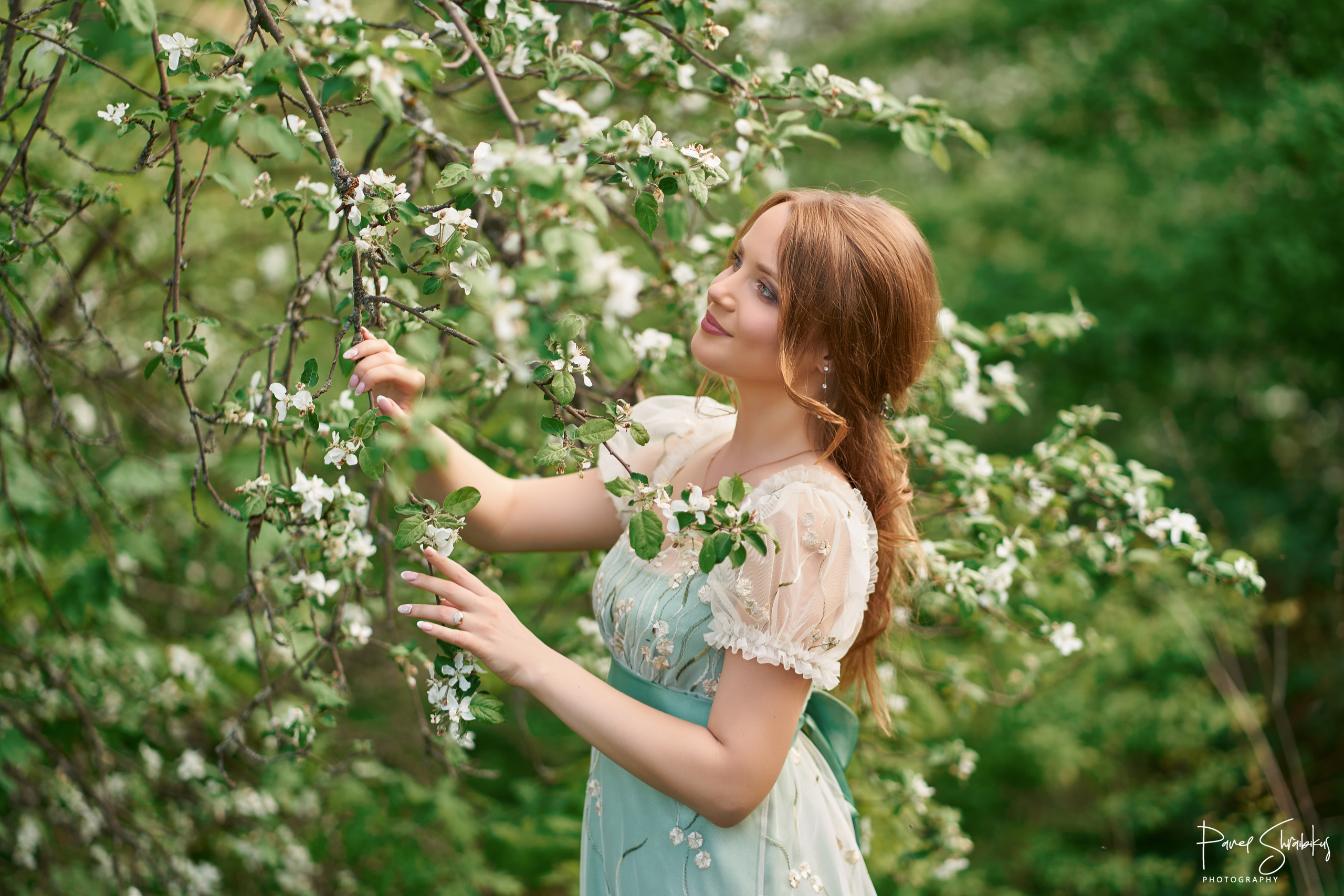 Юля в образе тургеневской девушки. Фотограф Павел Шрайбикус
