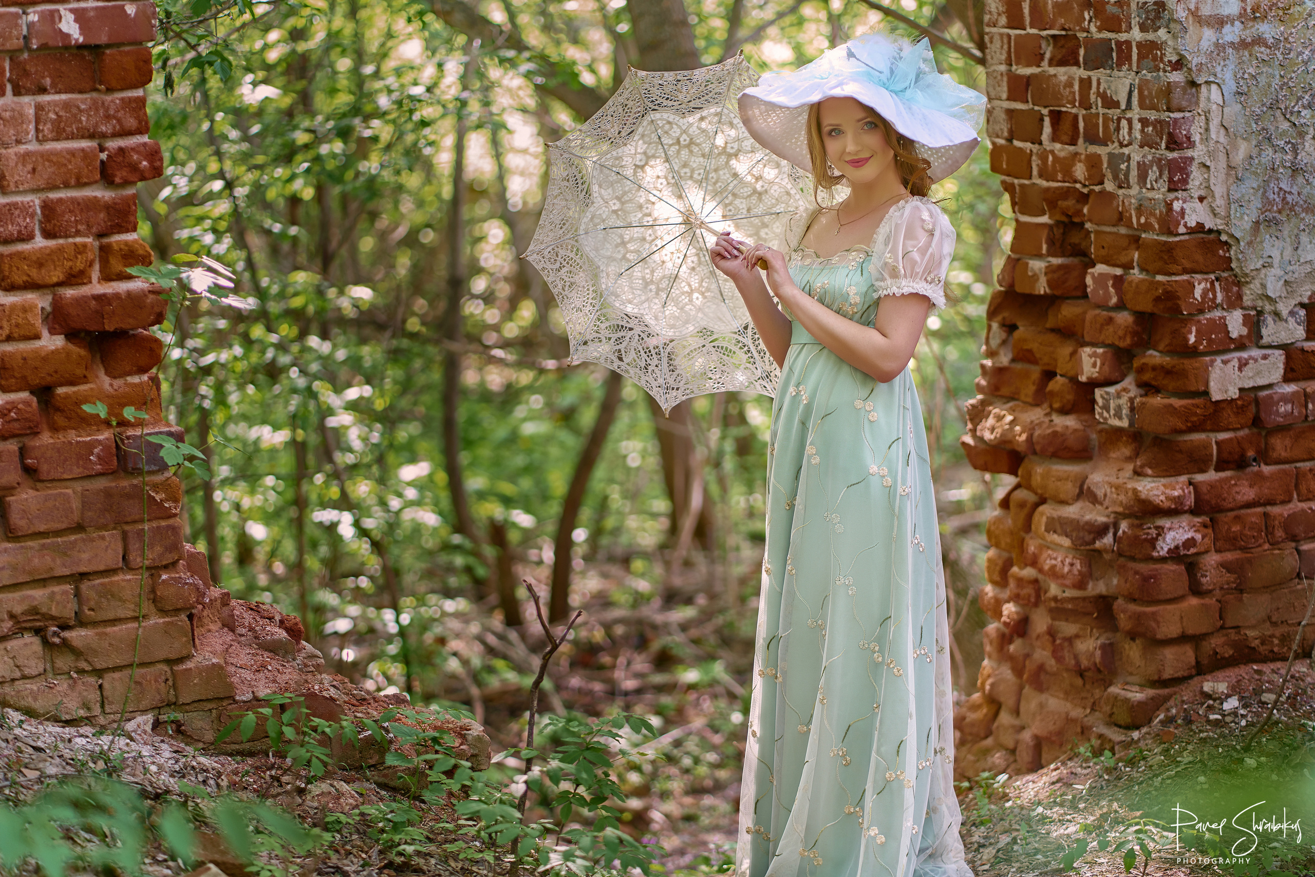 Юля в образе тургеневской девушки. Фотограф Павел Шрайбикус