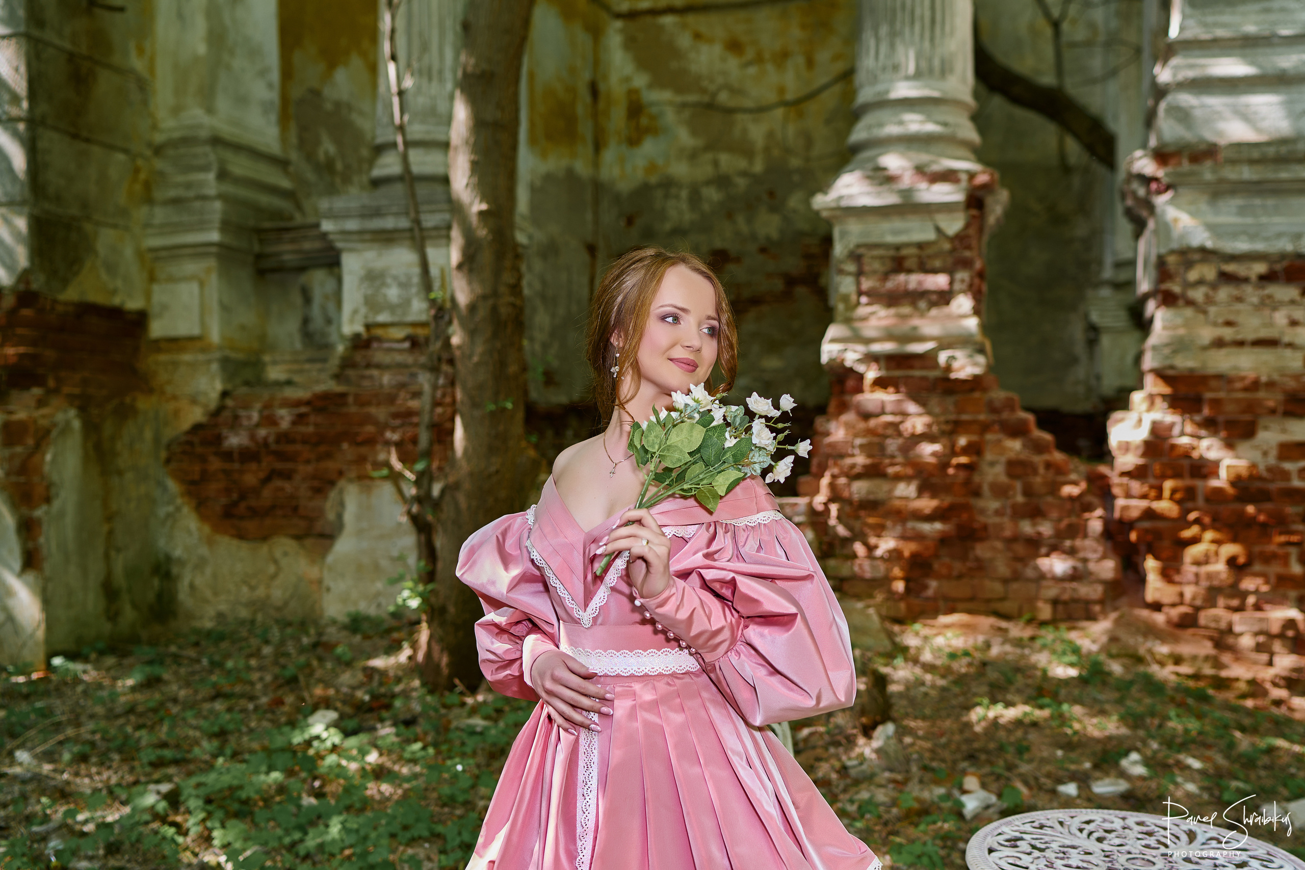 Юля в образе тургеневской девушки. Фотограф Павел Шрайбикус