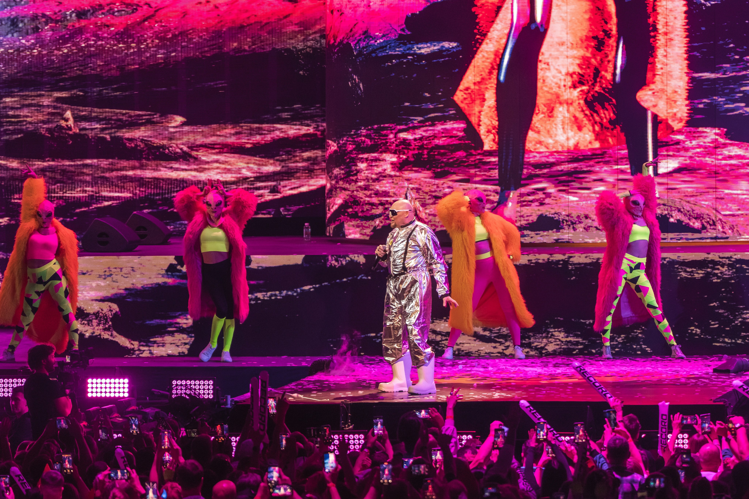 Superdiskoteka 90. Svyatoslav Bunkov | photographer