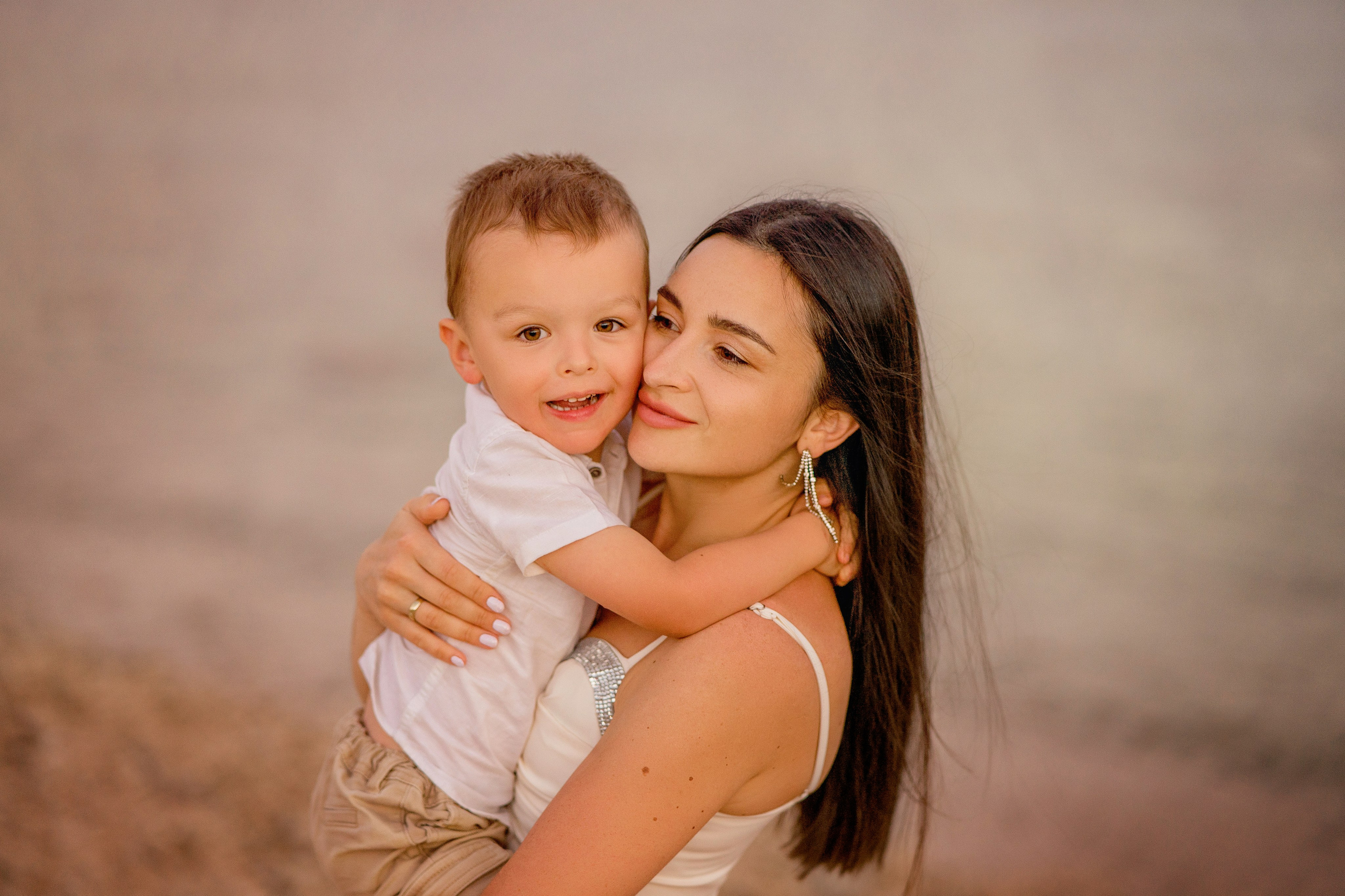 Фотосессия на диком пляже. Фотограф в Египте, Хургаде, Луксоре, Сафаге. Фотограф по всему миру