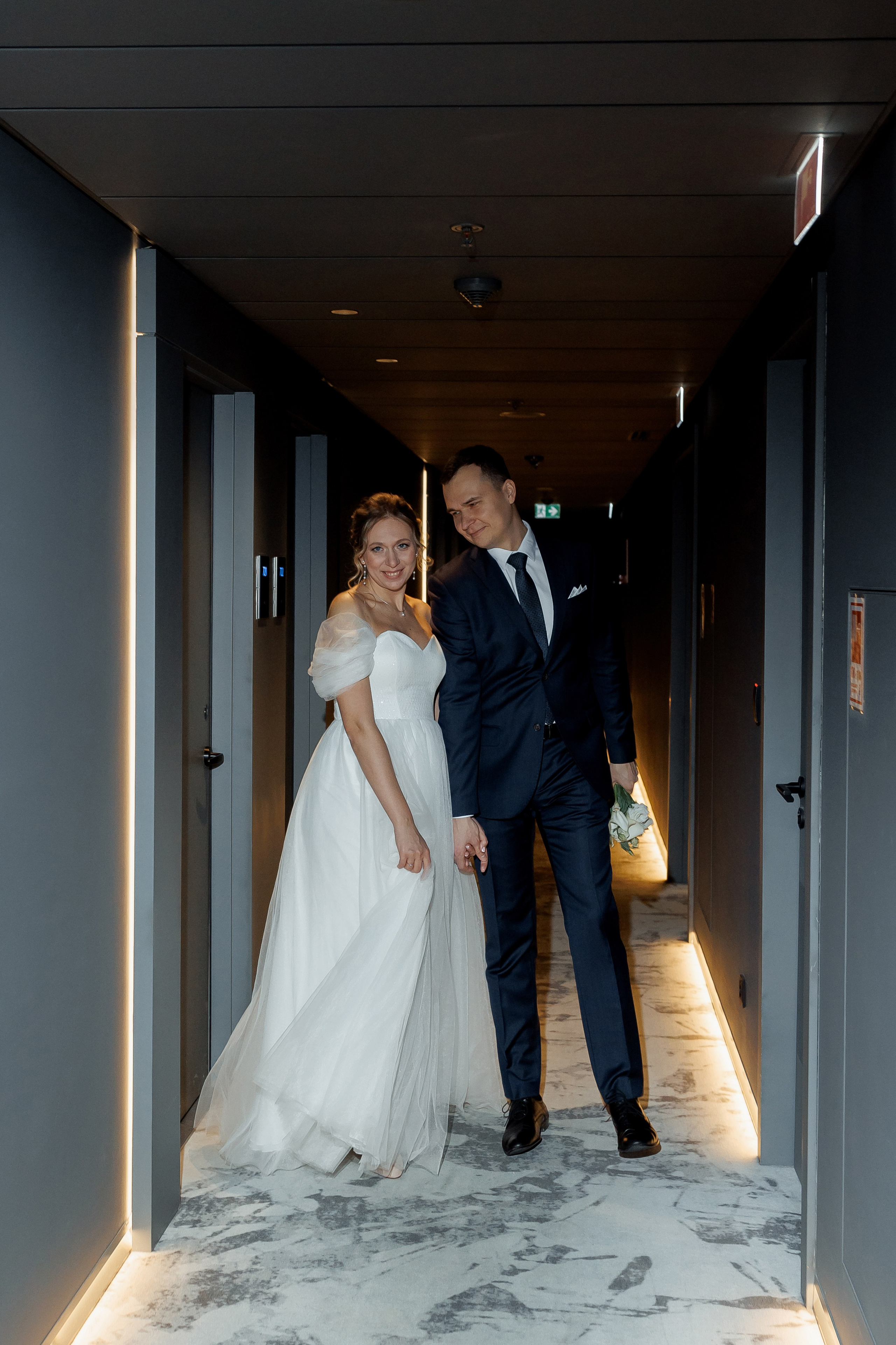 Свадебная фотосессия в отеле Мовенпик Москва Таганская