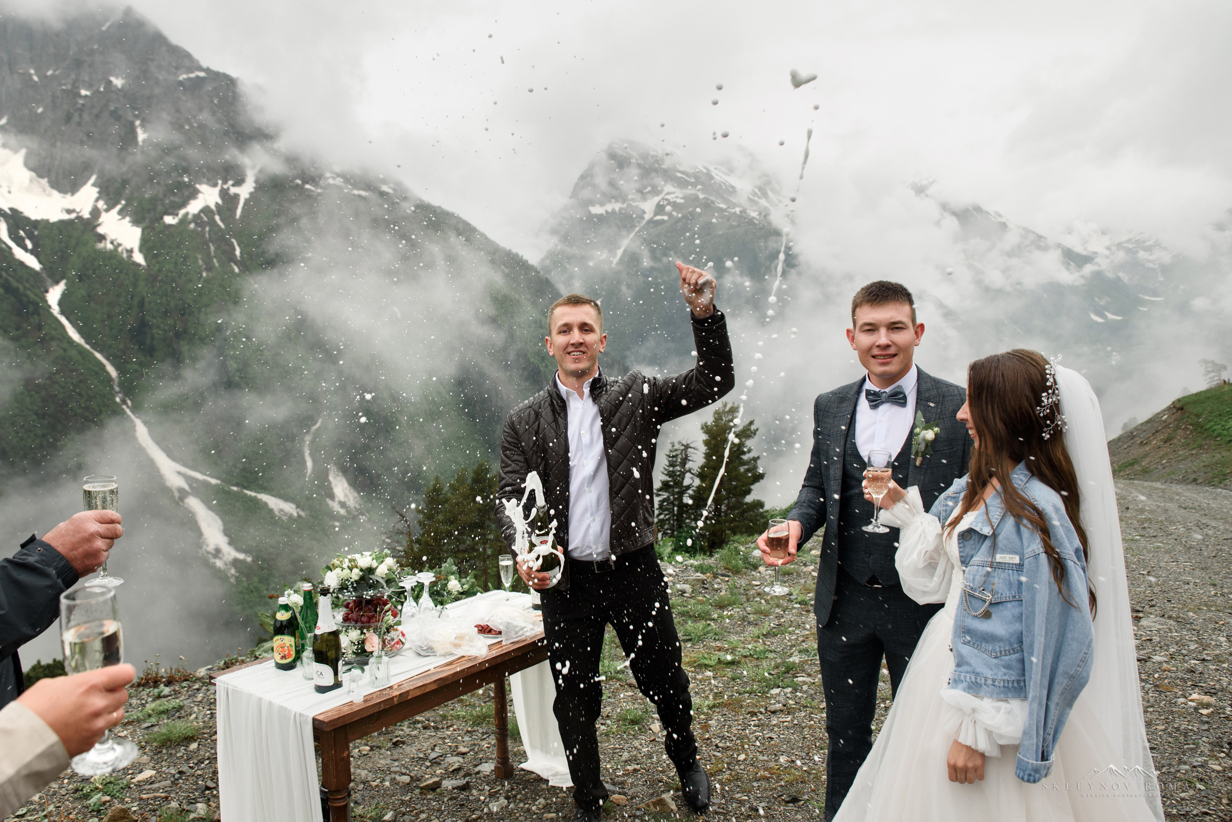 Свадьба в горах (06.06.21). Свадебный и travel фотограф в Волгограде, Сочи, Домбае, Европе