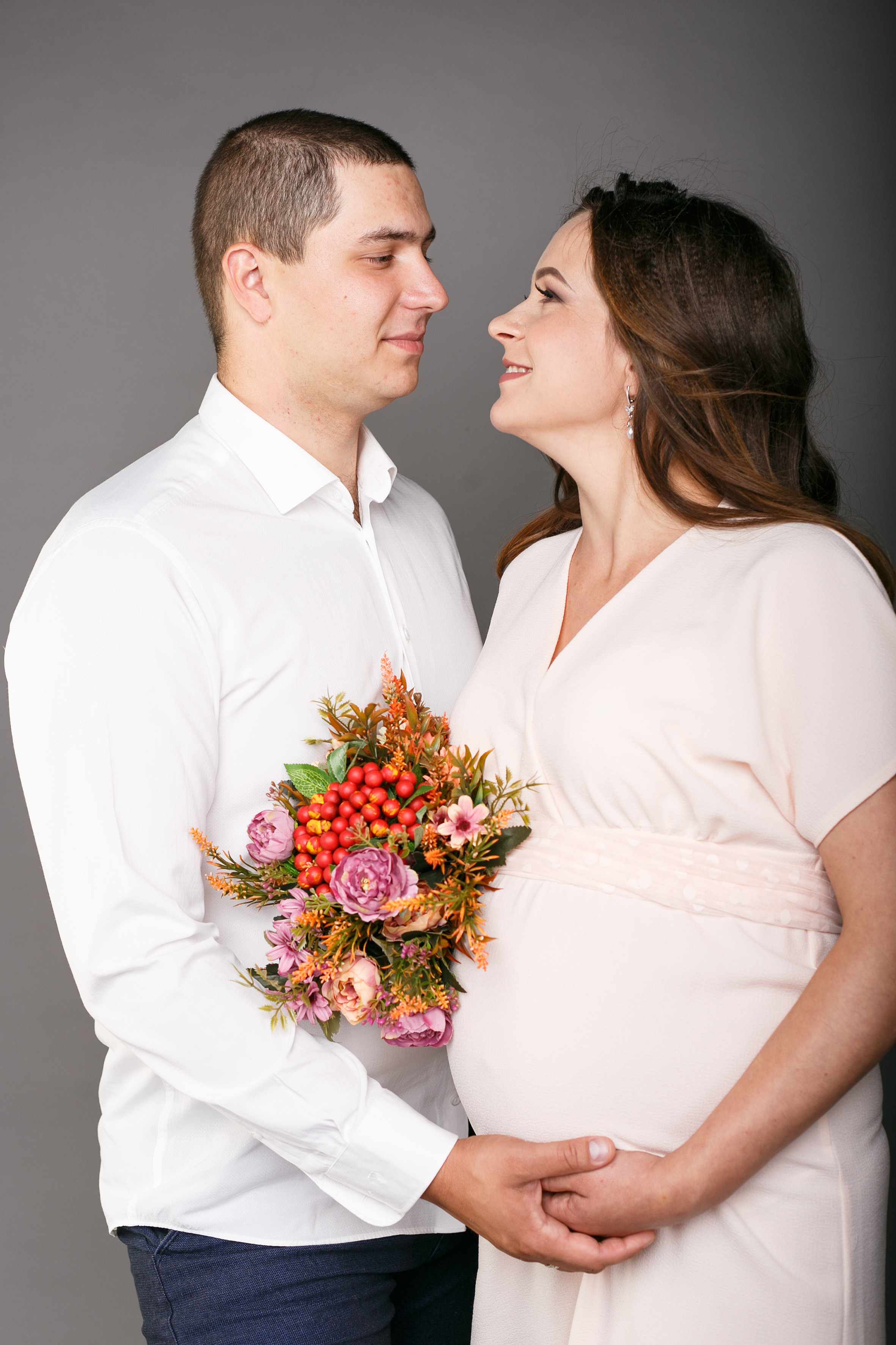Фотограф беременных в Омске. В ожидании чуда. Фотограф Наталья Стаг в Омске. Фотографирую в разных стилях в разных студиях, а так же в школах и садах. Печатаю выпускные фотоальбомы