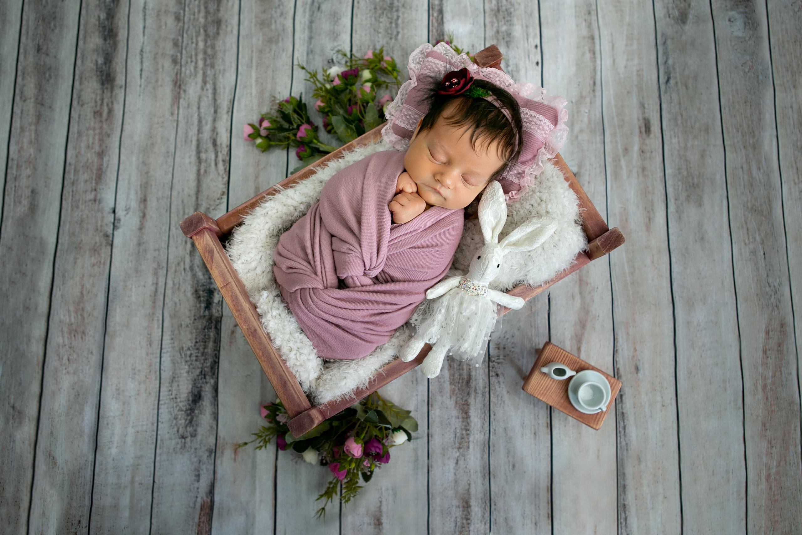 Фотограф новорожденных в Омске. Фотосессия новорожденных. Выезд. Фотограф Наталья Стаг в Омске. Фотографирую в разных стилях в разных студиях, а так же в школах и садах. Печатаю выпускные фотоальбомы