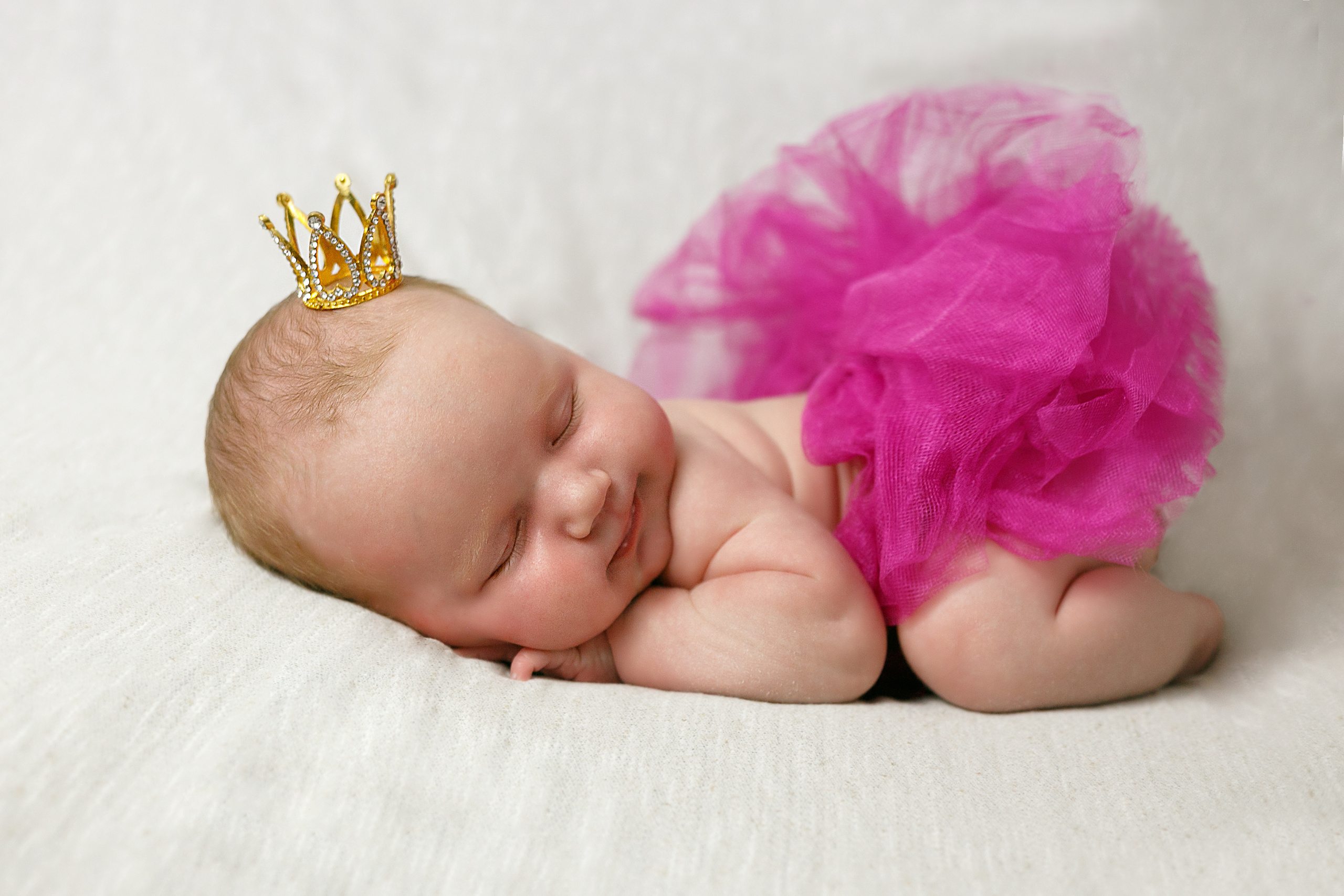 Фотограф новорожденных в Омске. Фотосессия новорожденных. Выезд. Фотограф Наталья Стаг в Омске. Фотографирую в разных стилях в разных студиях, а так же в школах и садах. Печатаю выпускные фотоальбомы