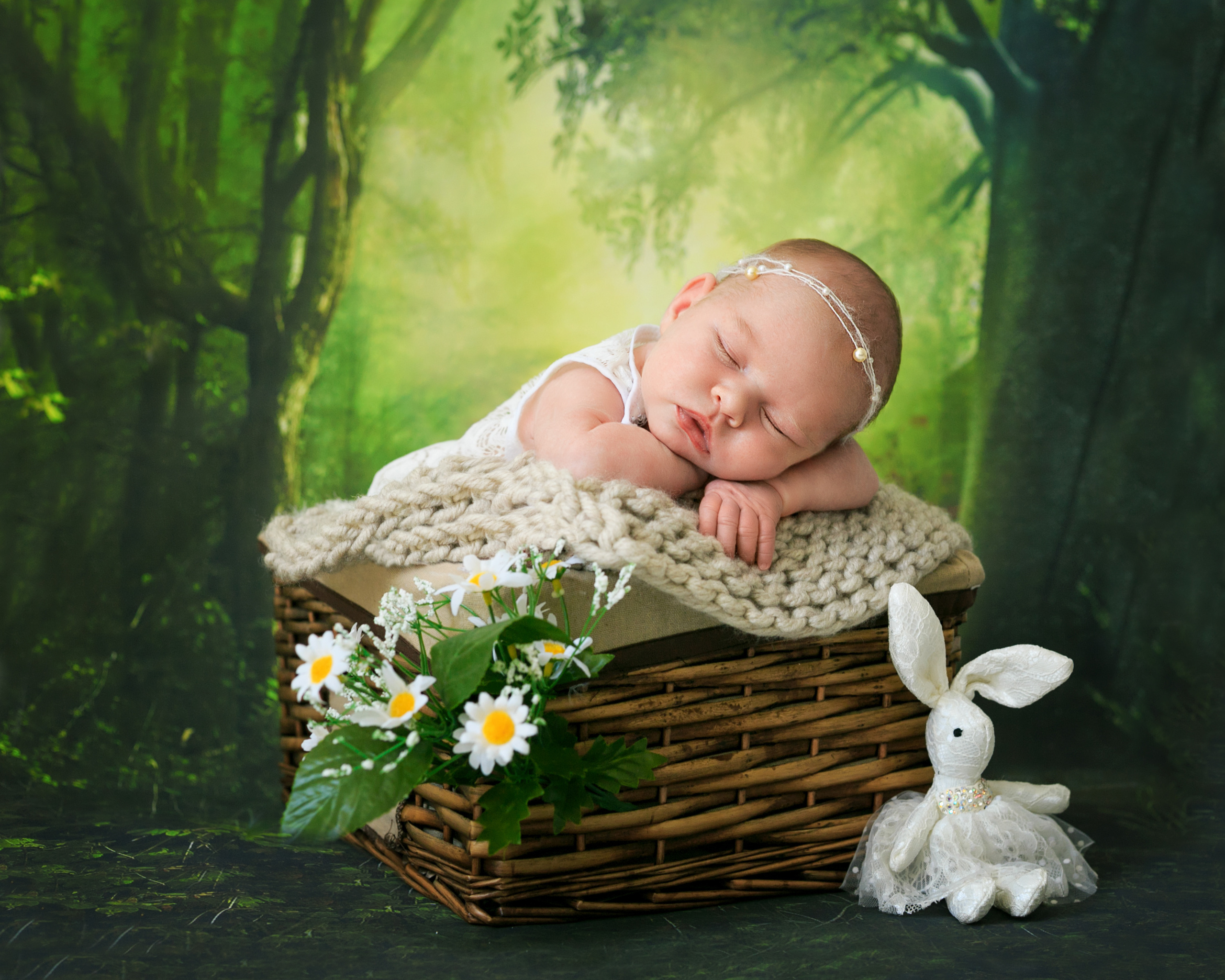 Фотограф новорожденных в Омске. Фотосессия новорожденных. Выезд. Фотограф Наталья Стаг в Омске. Фотографирую в разных стилях в разных студиях, а так же в школах и садах. Печатаю выпускные фотоальбомы