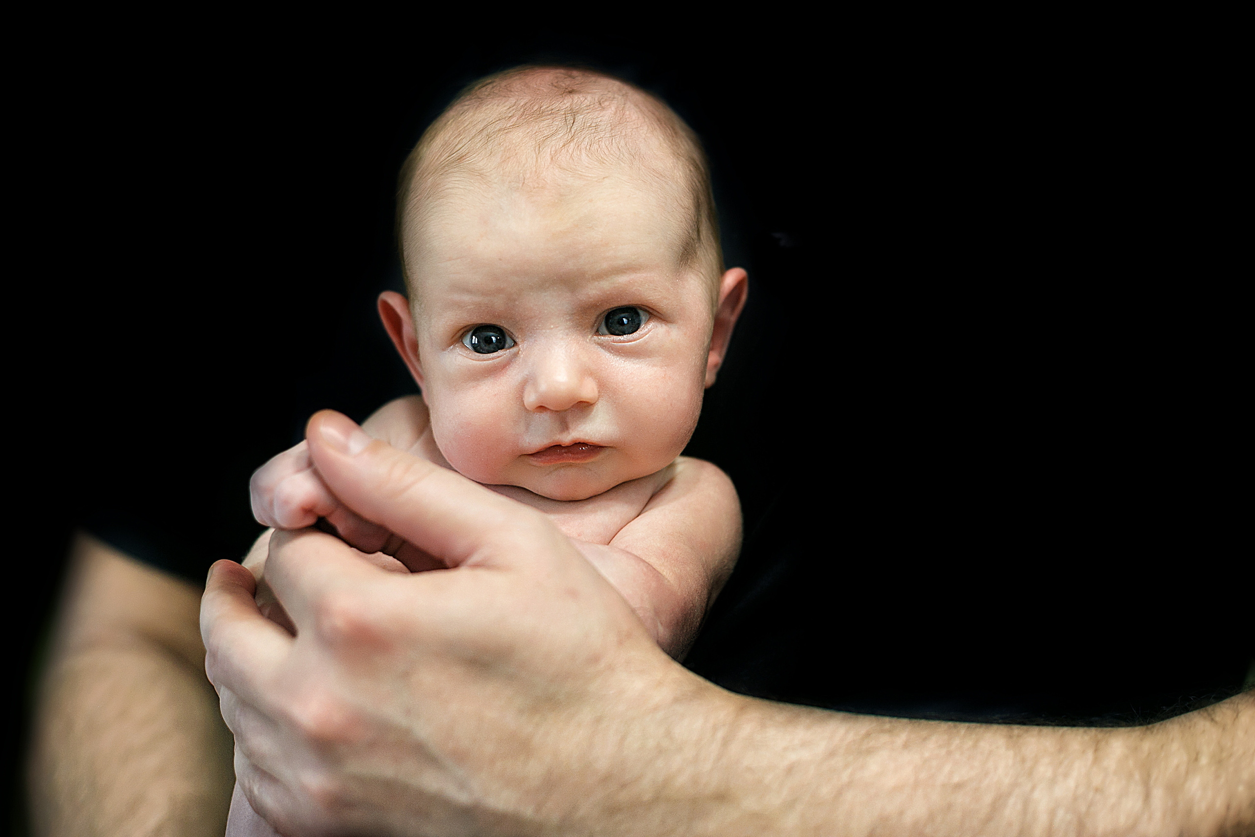 Фотограф новорожденных в Омске. Фотосессия новорожденных. Выезд. Фотограф Наталья Стаг в Омске. Фотографирую в разных стилях в разных студиях, а так же в школах и садах. Печатаю выпускные фотоальбомы