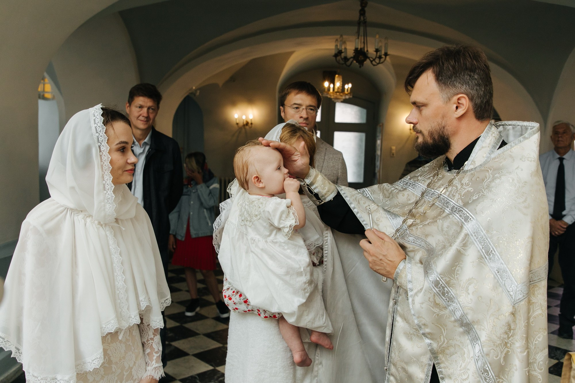 Крещение ребенка Церковь Трёх Святителей СПб, где крестить на ваське, стоимость крещения 2024, лучшие храмы церкви для крещения, стоимость крестин, как записаться на крещение