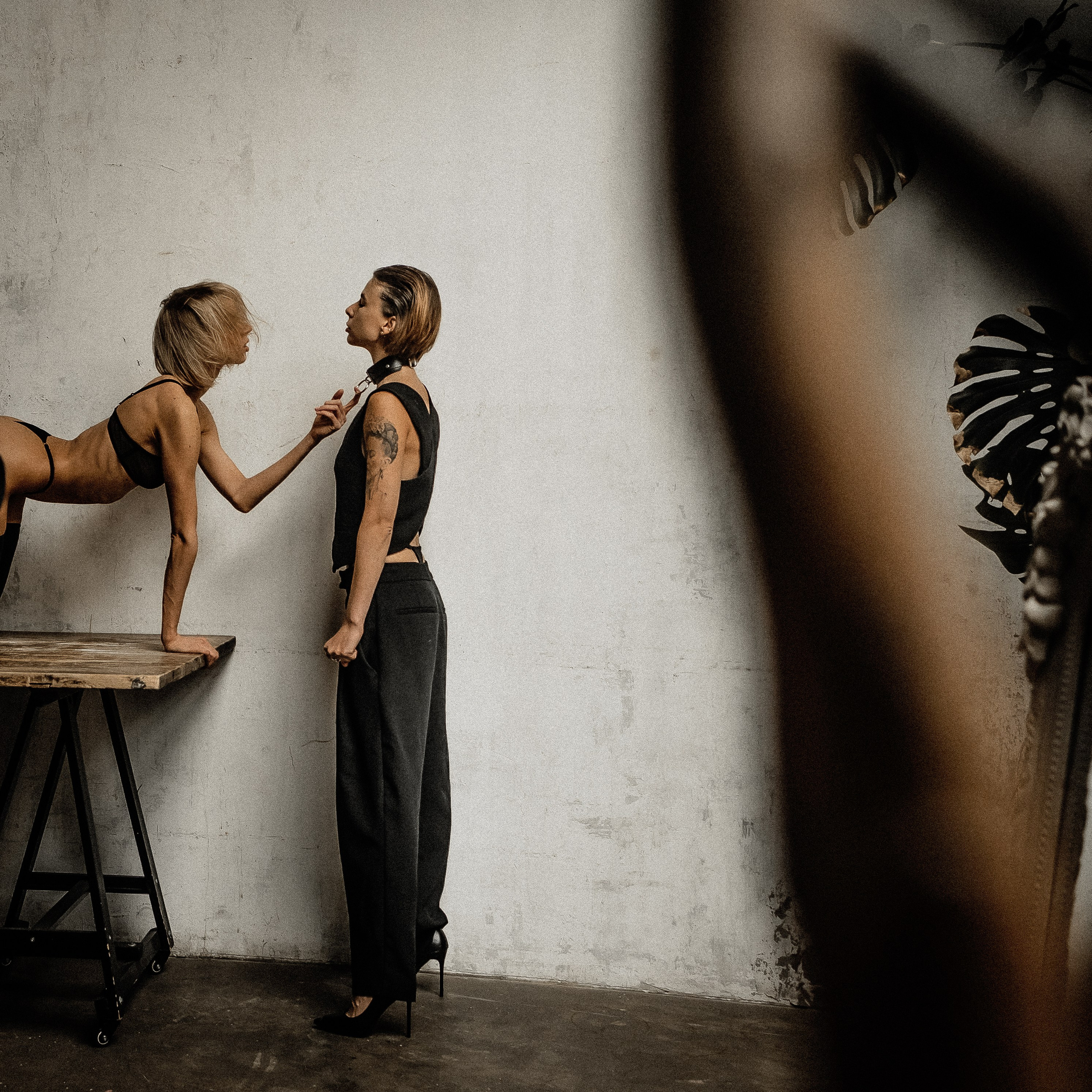 Красивые парные эротические фотосессии Hot Love Story в Москве с фотографом Анастасией Инвиш. Эротическая фотосессия в стилю ню в Москве — заказать ню фотосессию от 19 800 руб!