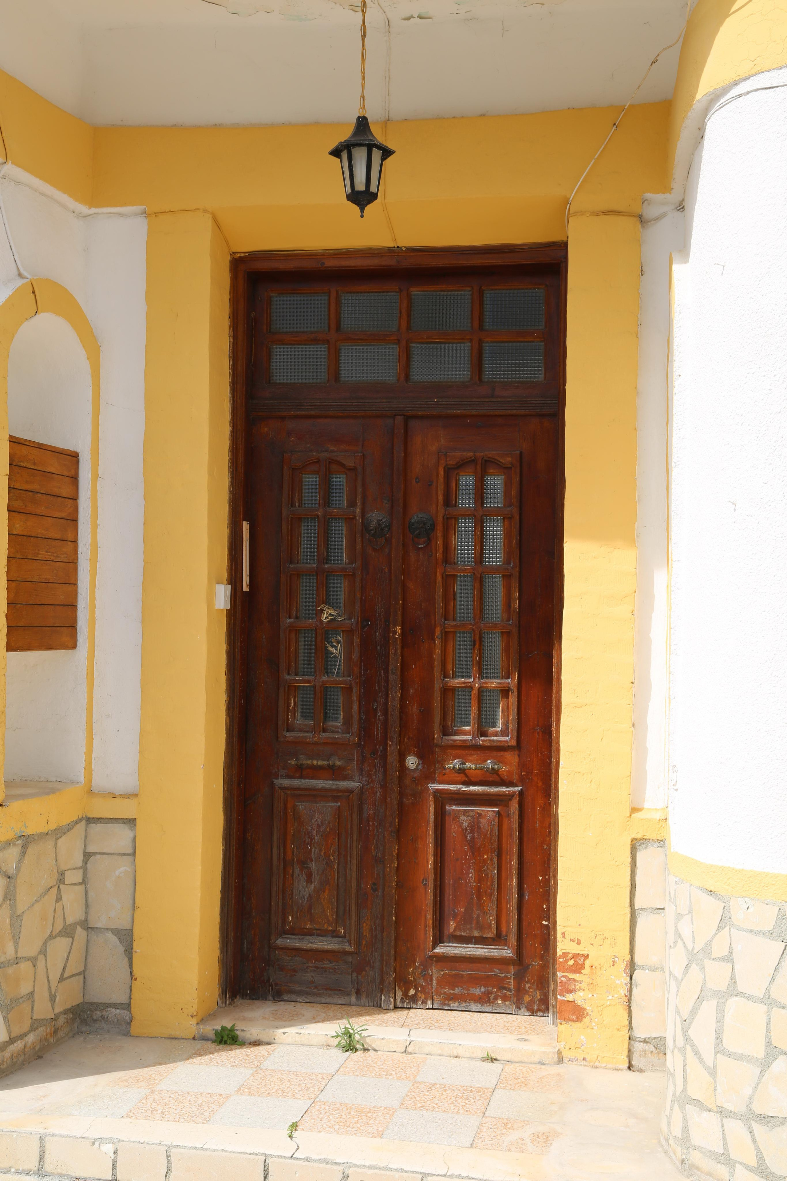 Старинные двери и окна