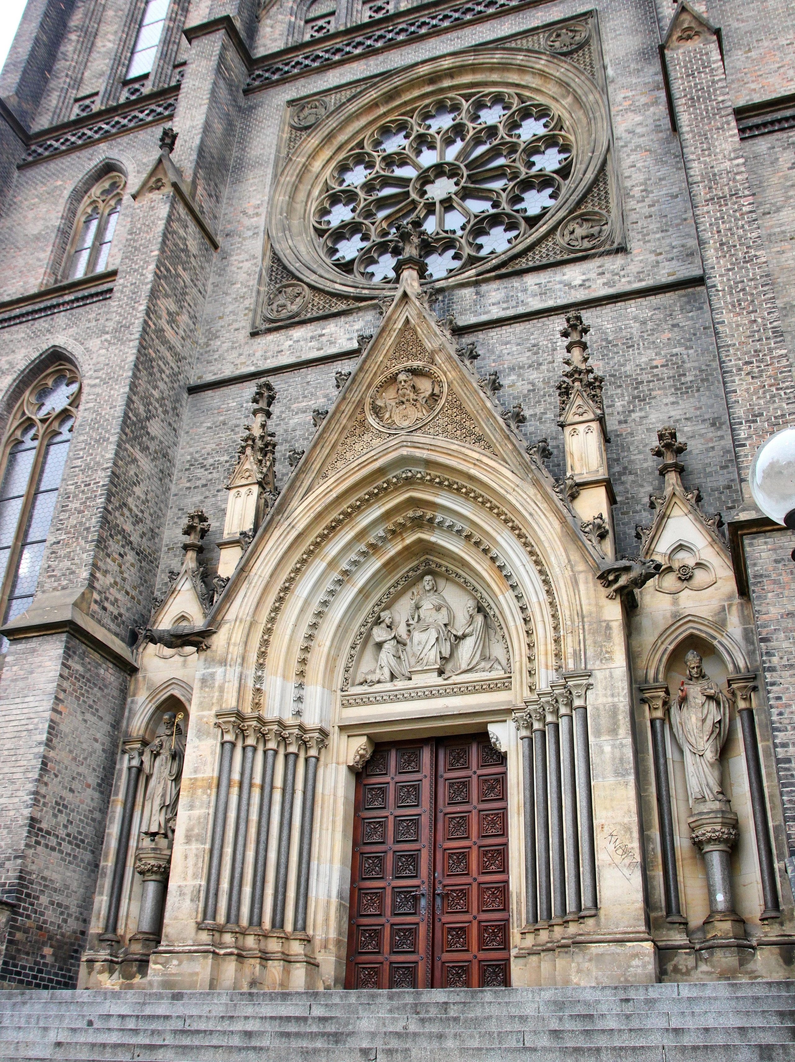 Старинные двери и окна