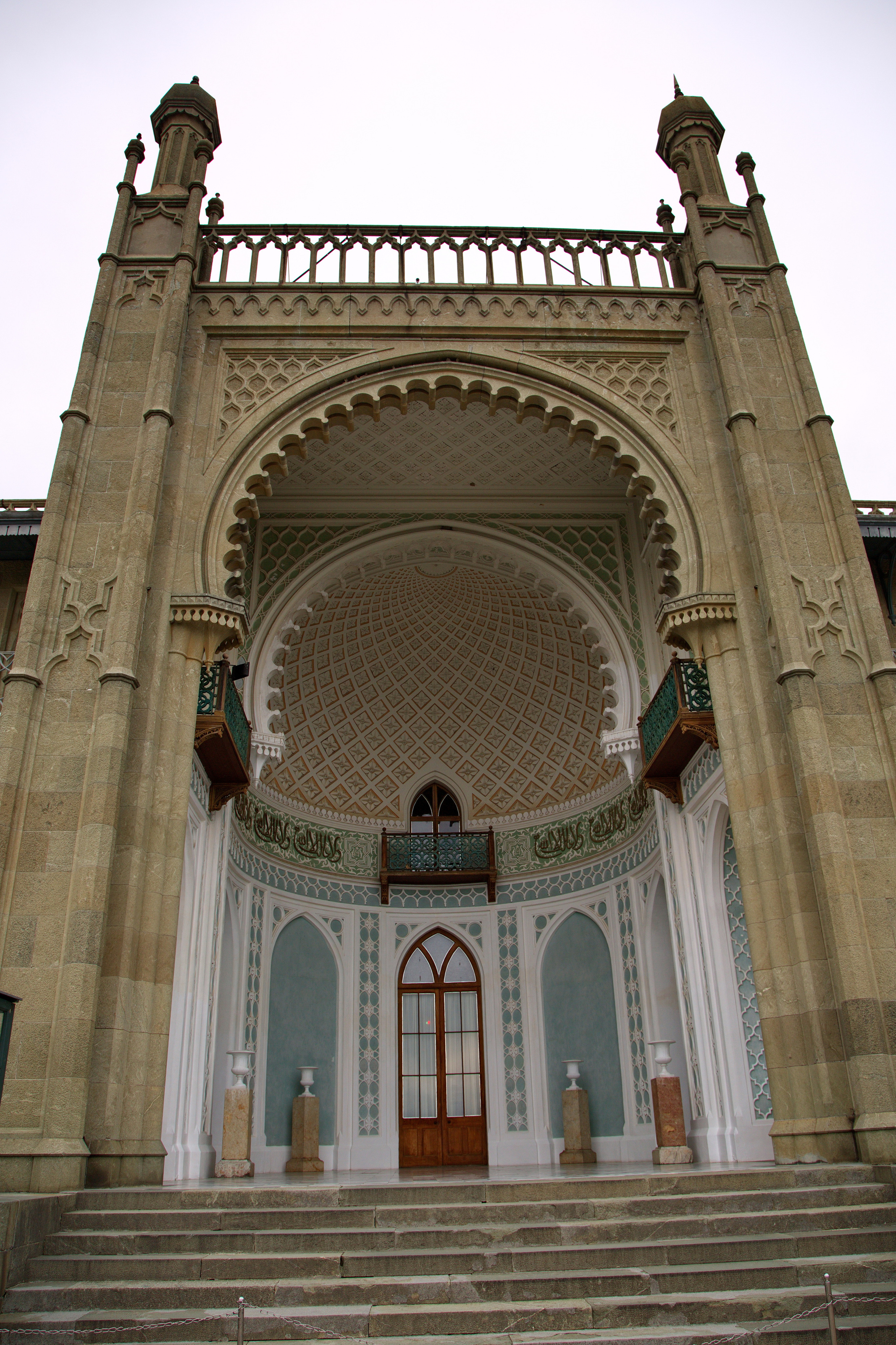 Старинные двери и окна