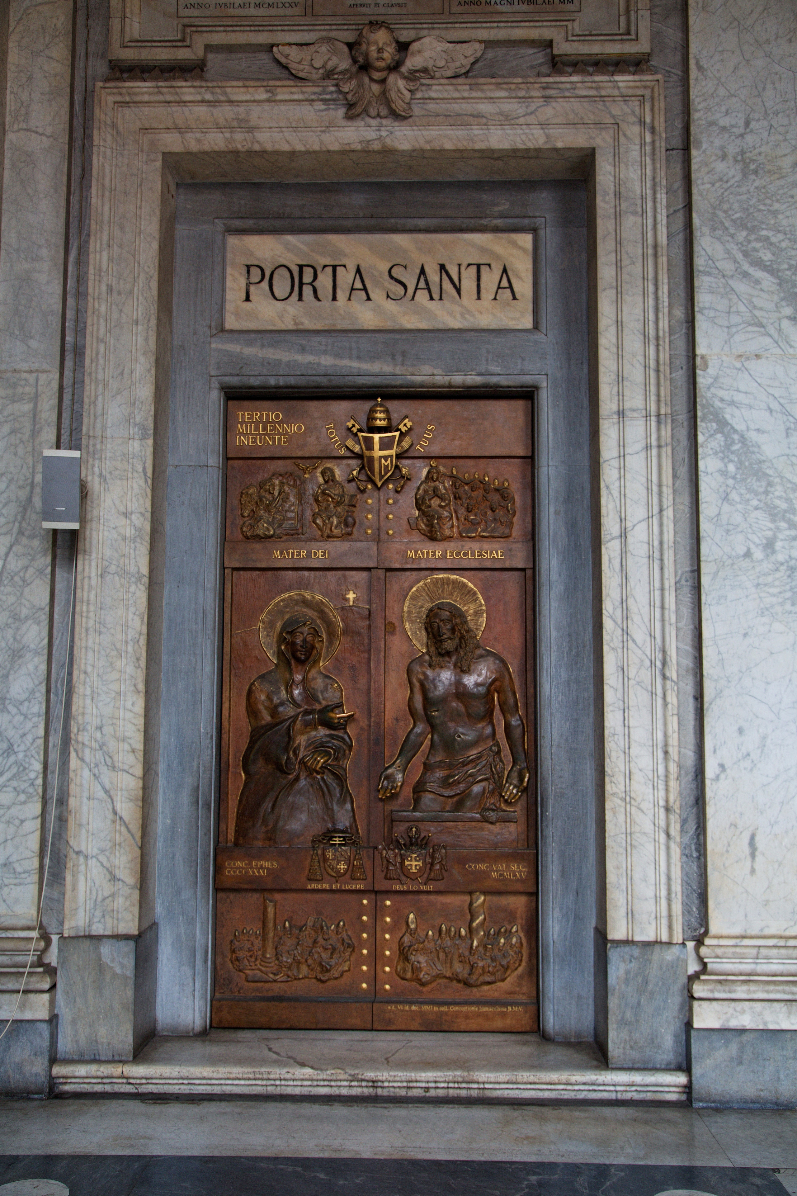 Старинные двери и окна