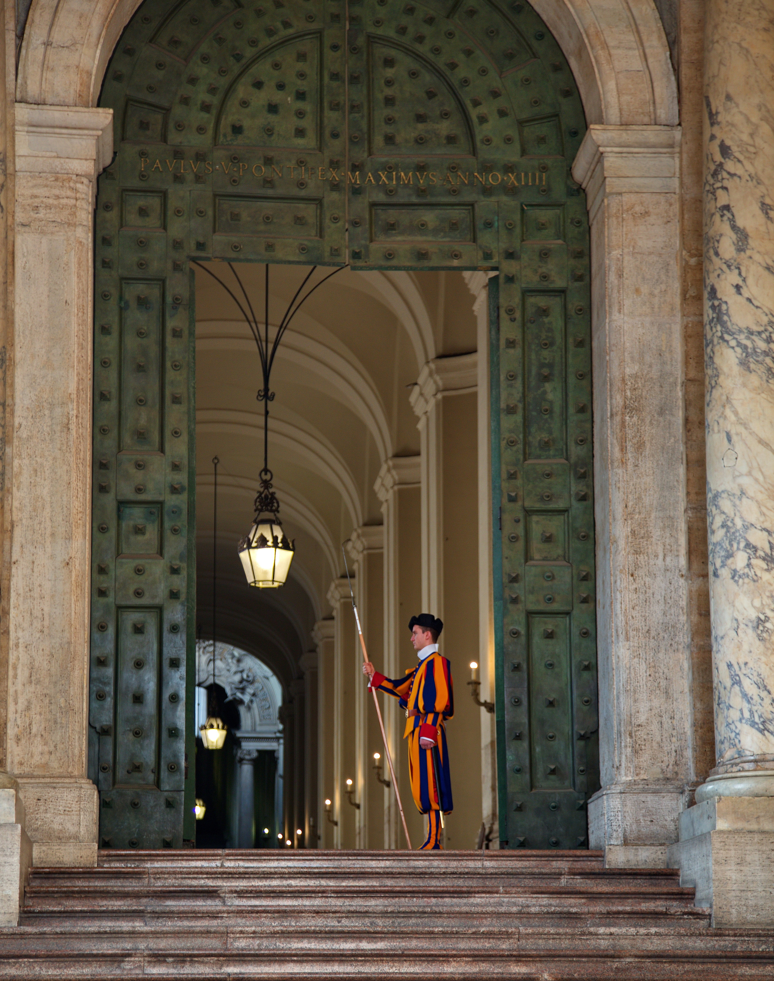 Старинные двери и окна