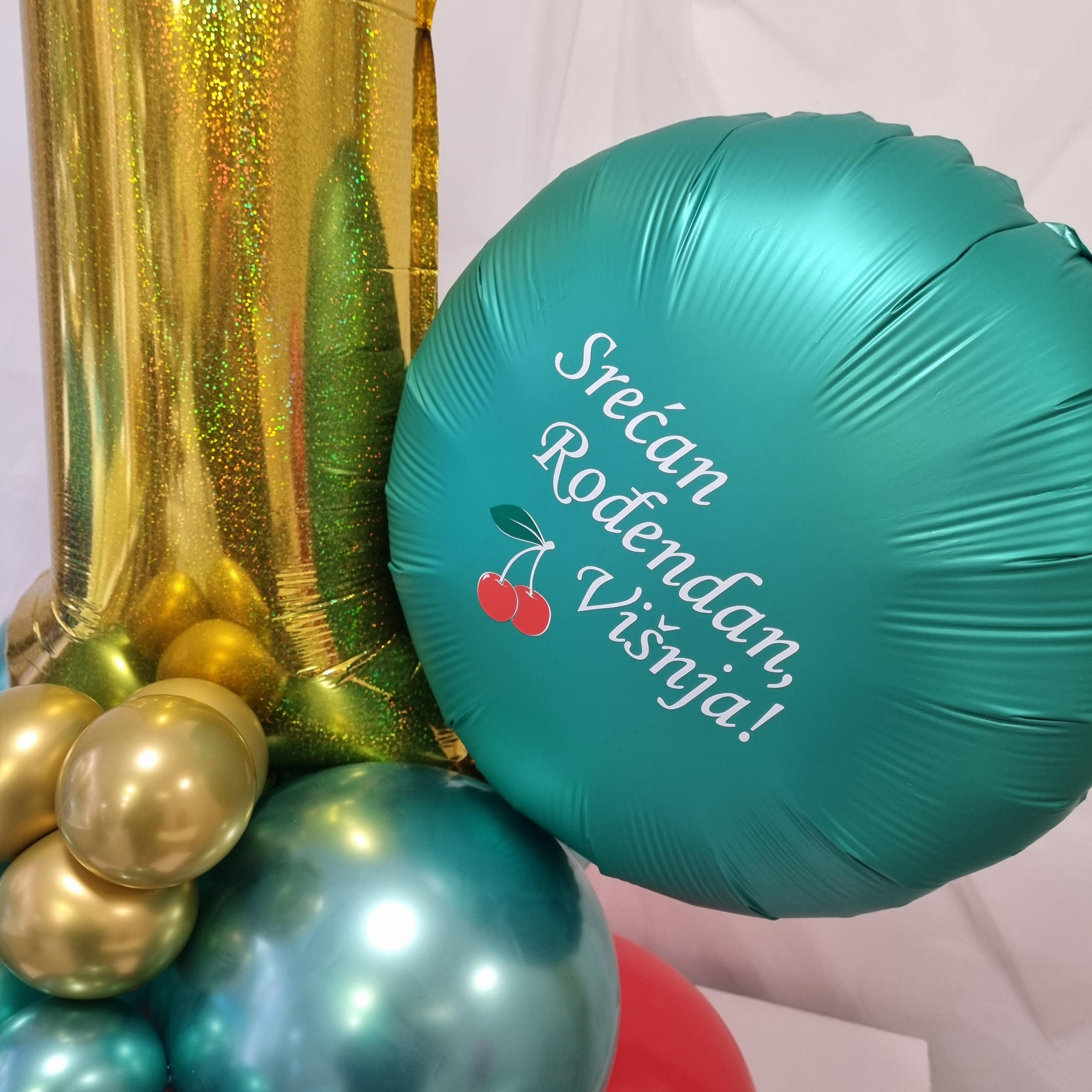 Dostava balona Novi Sad Dostava balona Beograd. Шары с гелием, фотозоны Нови Сад Белград. Balone i dekoracije od balona Novi Sad Beograd