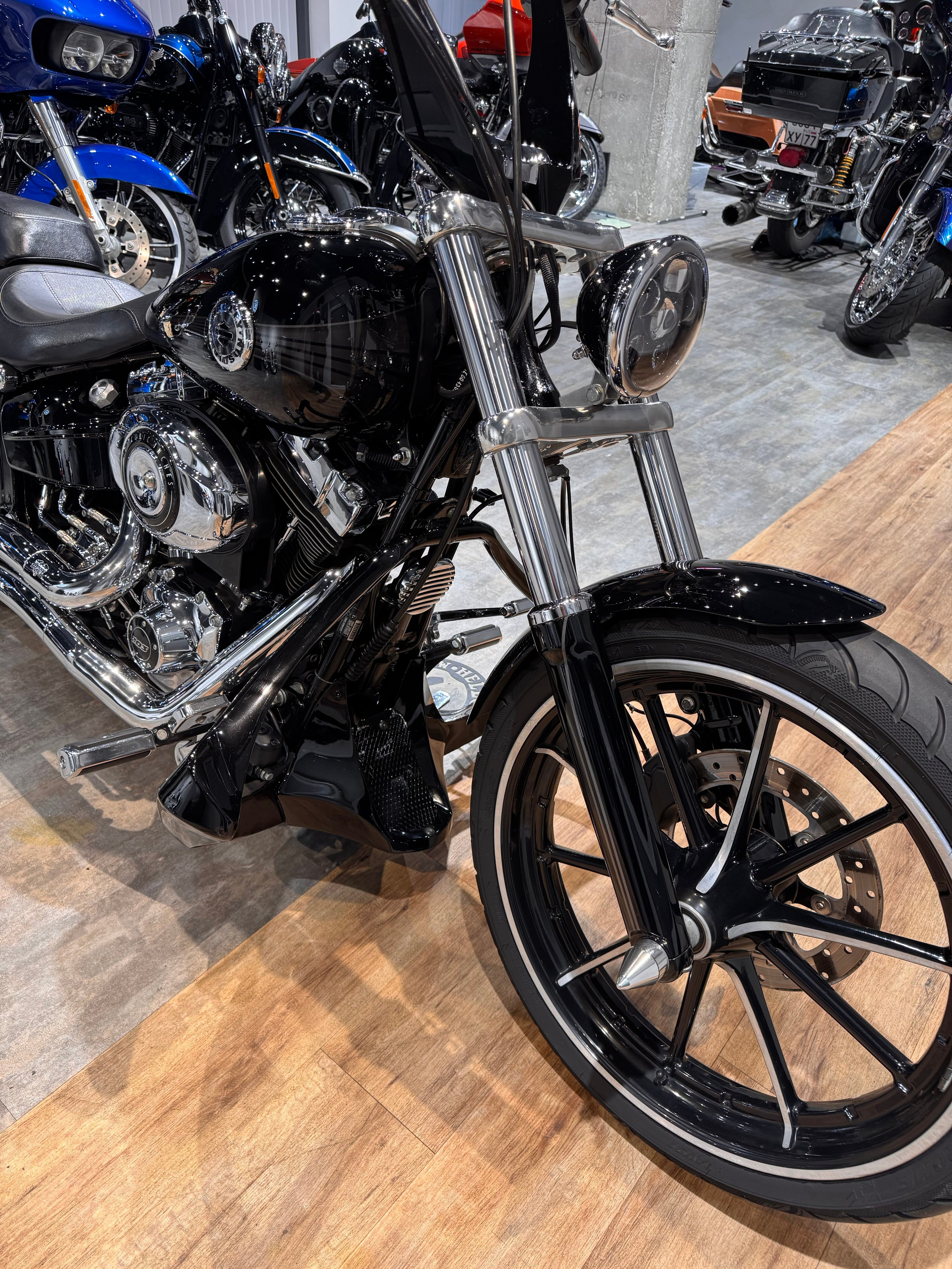 Harley Davidson 2014 Breakout Black Mantis — купить мотоцикл. Hello Davidson, Москва. Только хорошие мотоциклы…