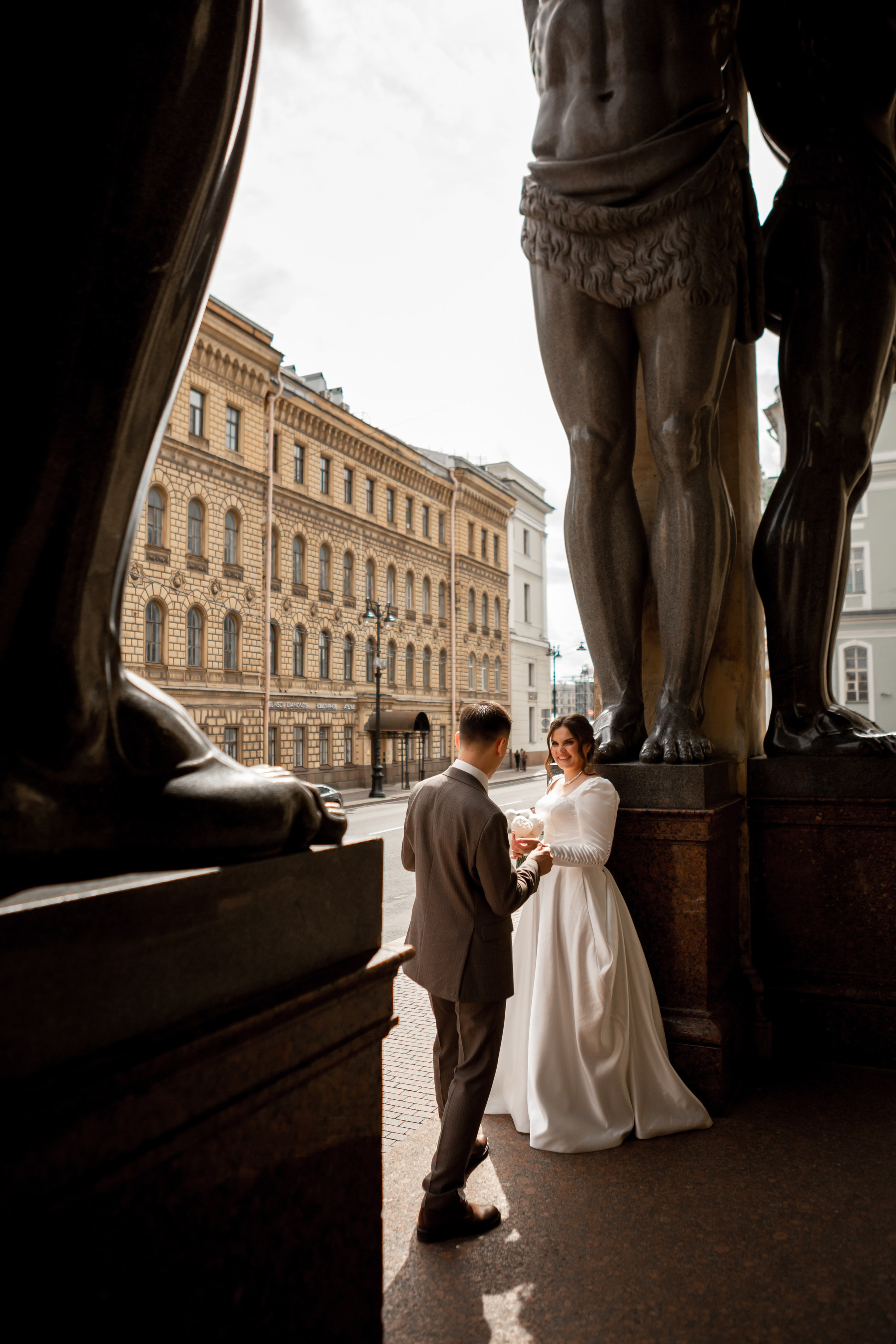 Свадебная фотопрогулка в центре Петербурга