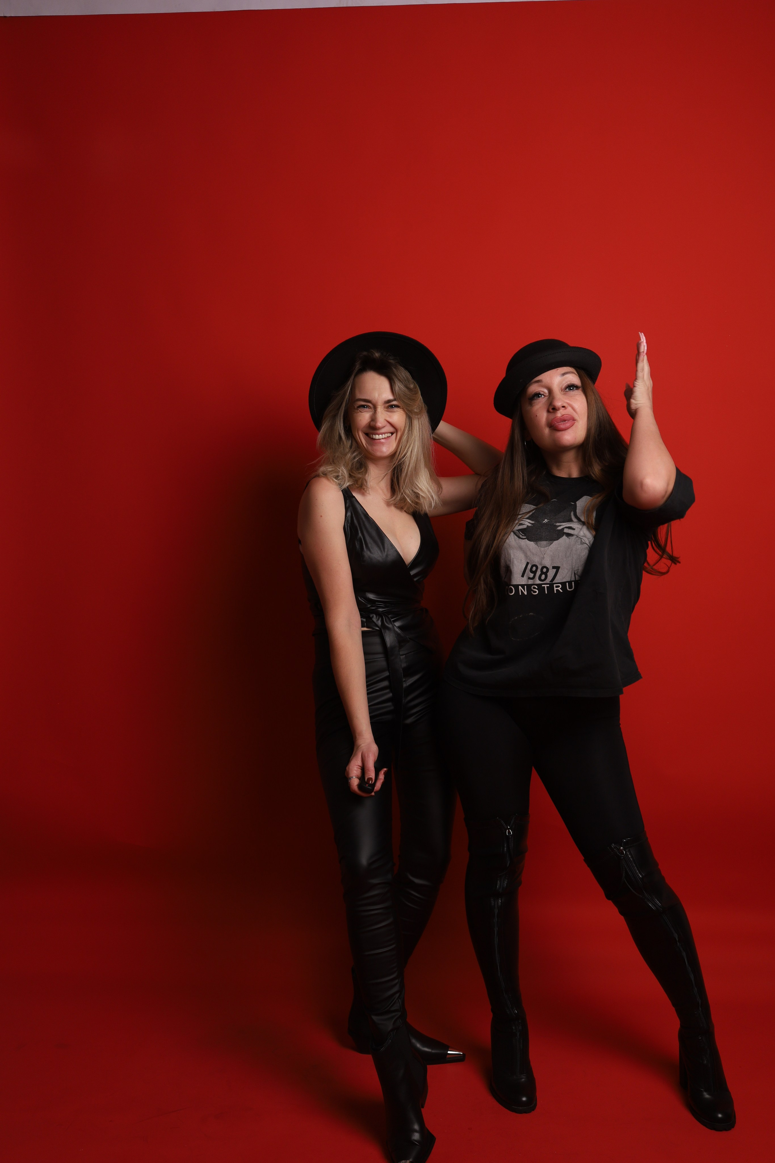 Селфи-студия «STORIES» профессиональная фотосессия без фотографа в Одинцово