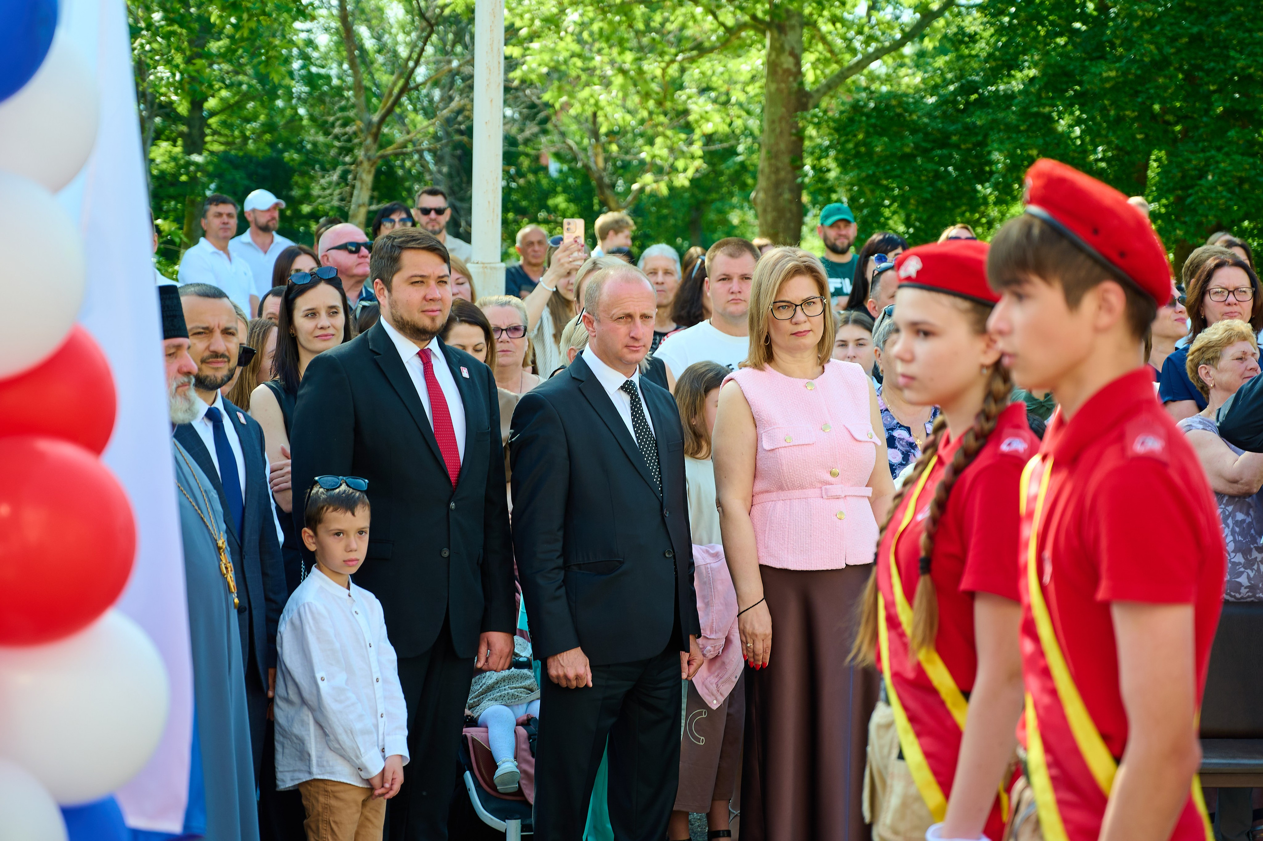 Последний звонок 2025. Жизнь курорта Кабардинка в фотографиях