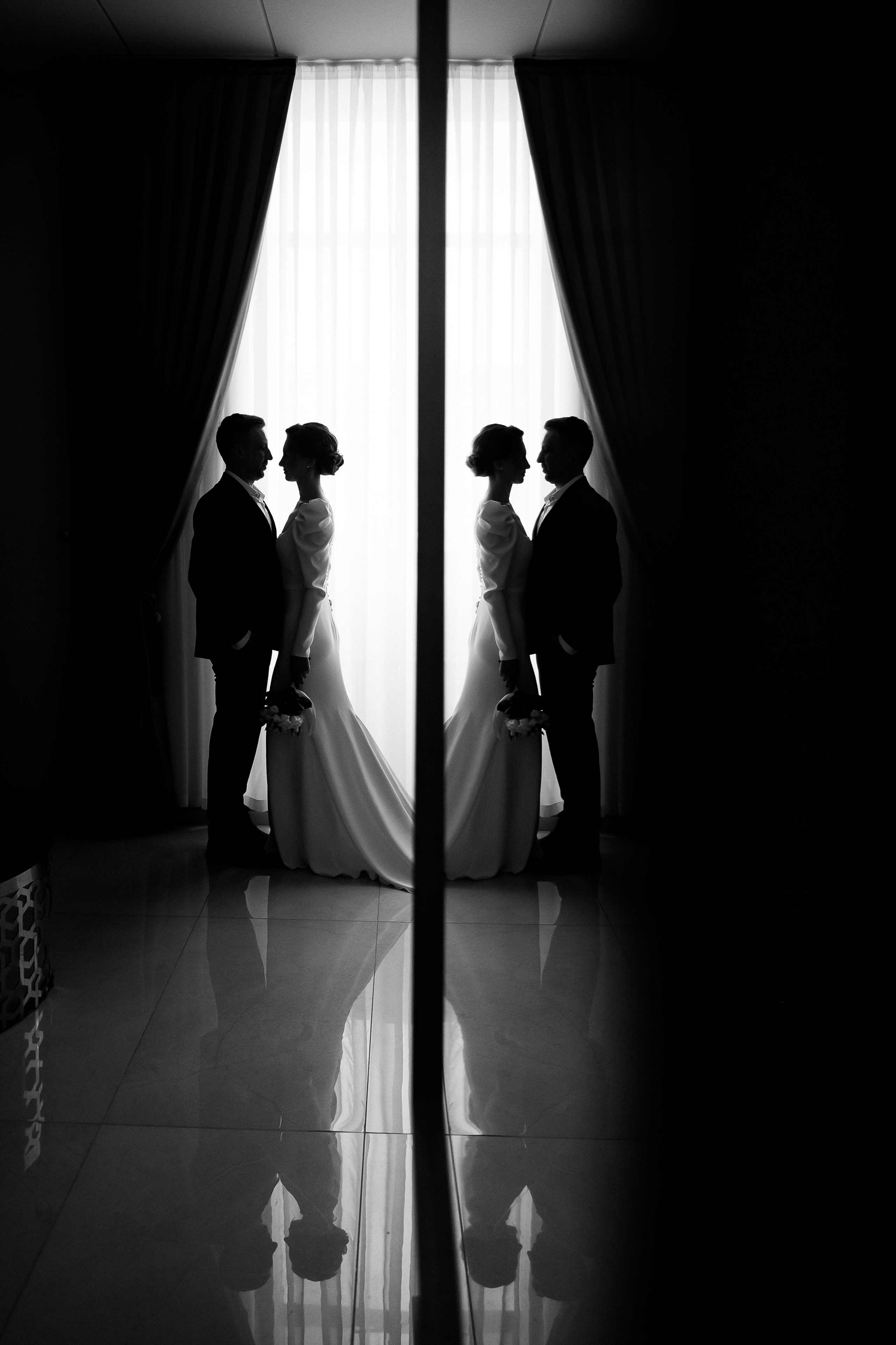 Силуэтная фотография в Шипиловском загсе