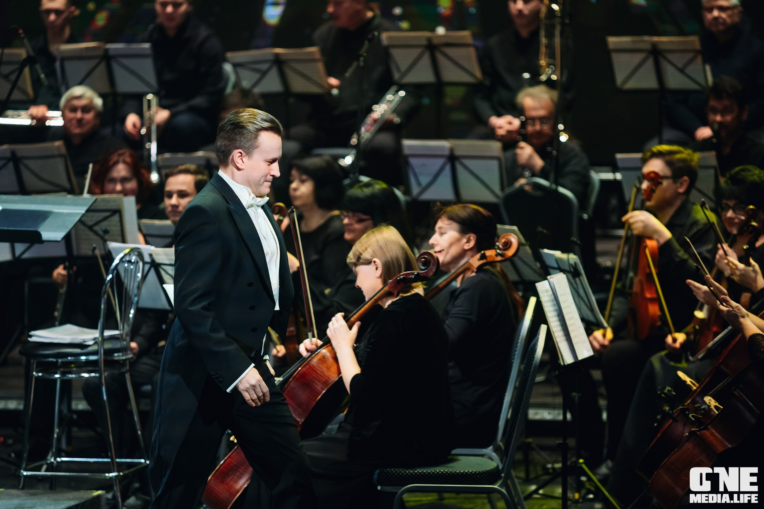 Концерт 8 марта в Янтарь холл. One Media Life: фоторепортажи, фотоотчеты с мероприятий и заведений