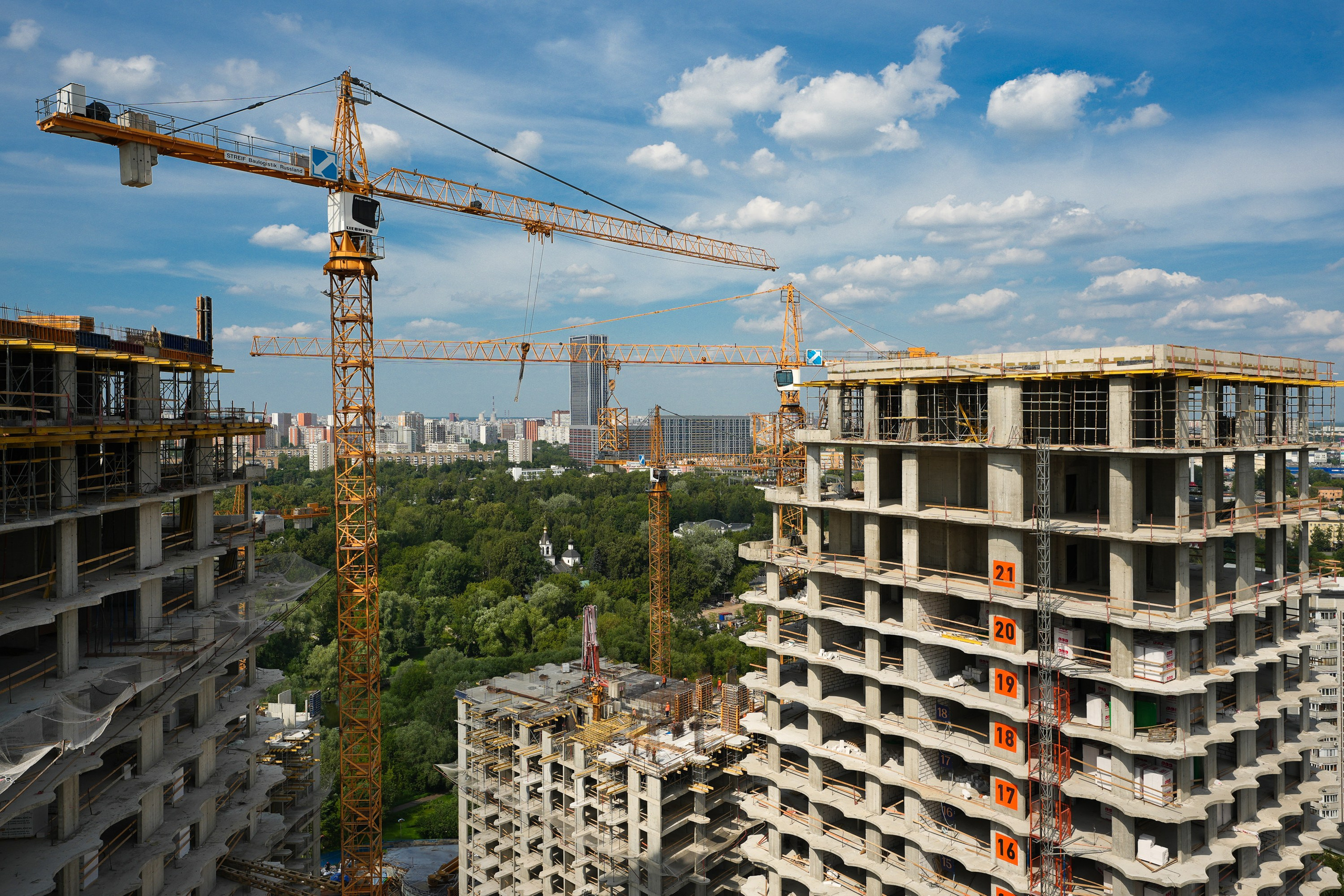 Архитектура и недвижимость. Ход строительства. Съемка с дрона. Профессиональное решение для частных лиц и бизнеса