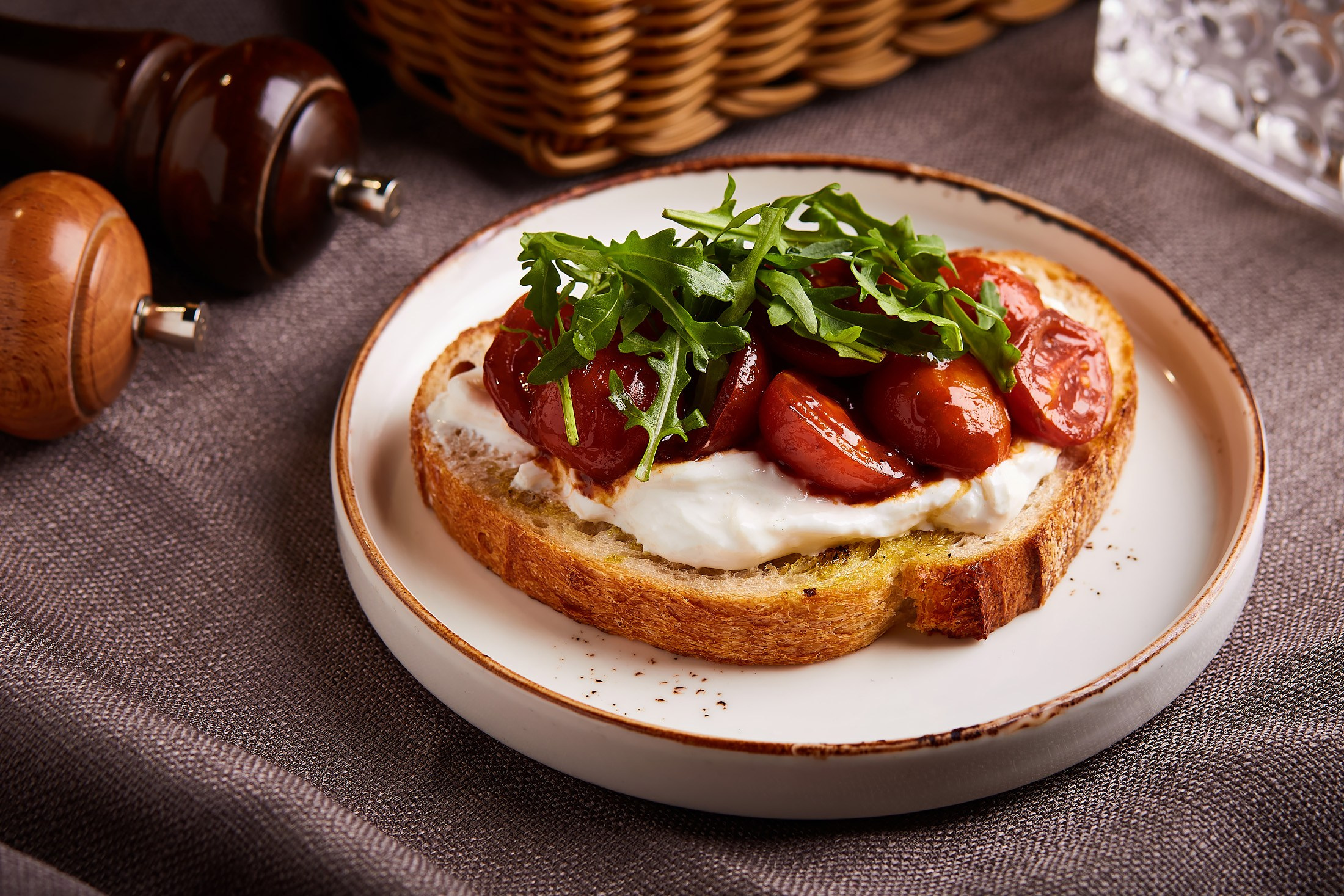 Фуд съемка для доставки Novopomodoro. Фотоагентство Объектив — Профессиональная фотосъемка b2b в Перми