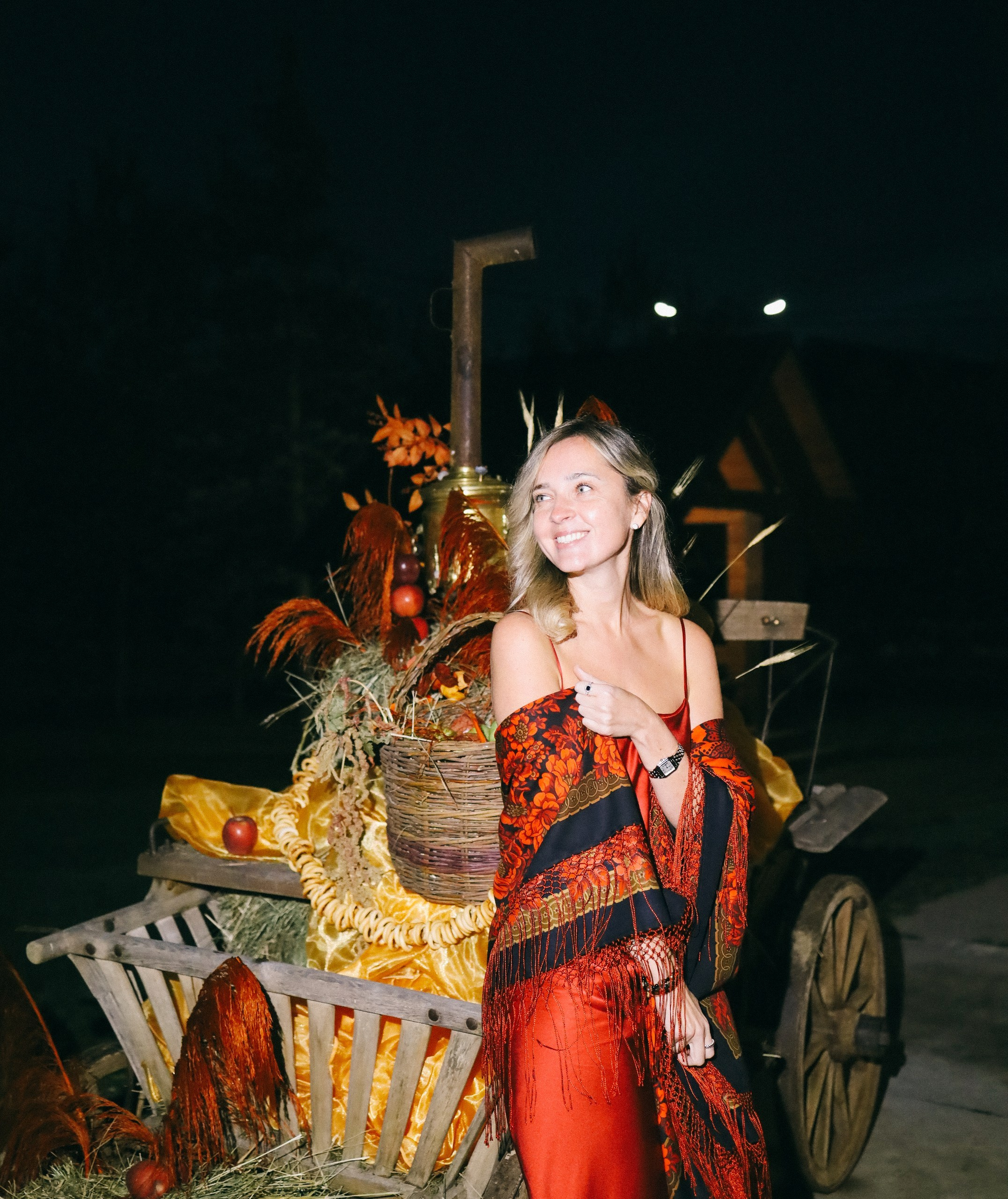 Организация свадьбы, корпоратива, юбилея на веранде в Якушево. Банкетный зал Веранда в Якушево у озера для свадеб, юбилеев, корпоративов. Официальный сайт