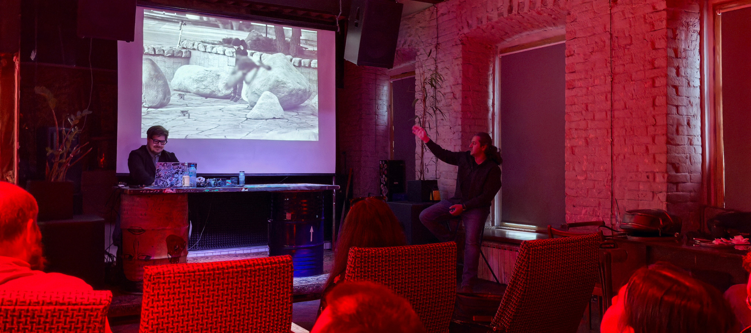 23.03.2025 // ПАПАРАЦЦИ с Владом Годуновым. Фотовыставки serebro.gallery, в которых автором можешь стать ты! | Москва