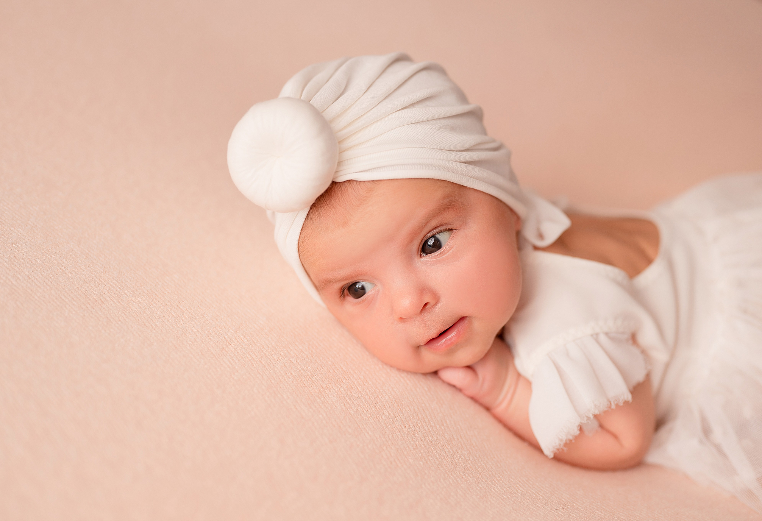 Фотосессии малышей возрастом от 1 до 2 мес. Детский и семейный фотограф в Красноярске. Фотосессии новорожденных малышей до 1 месяца