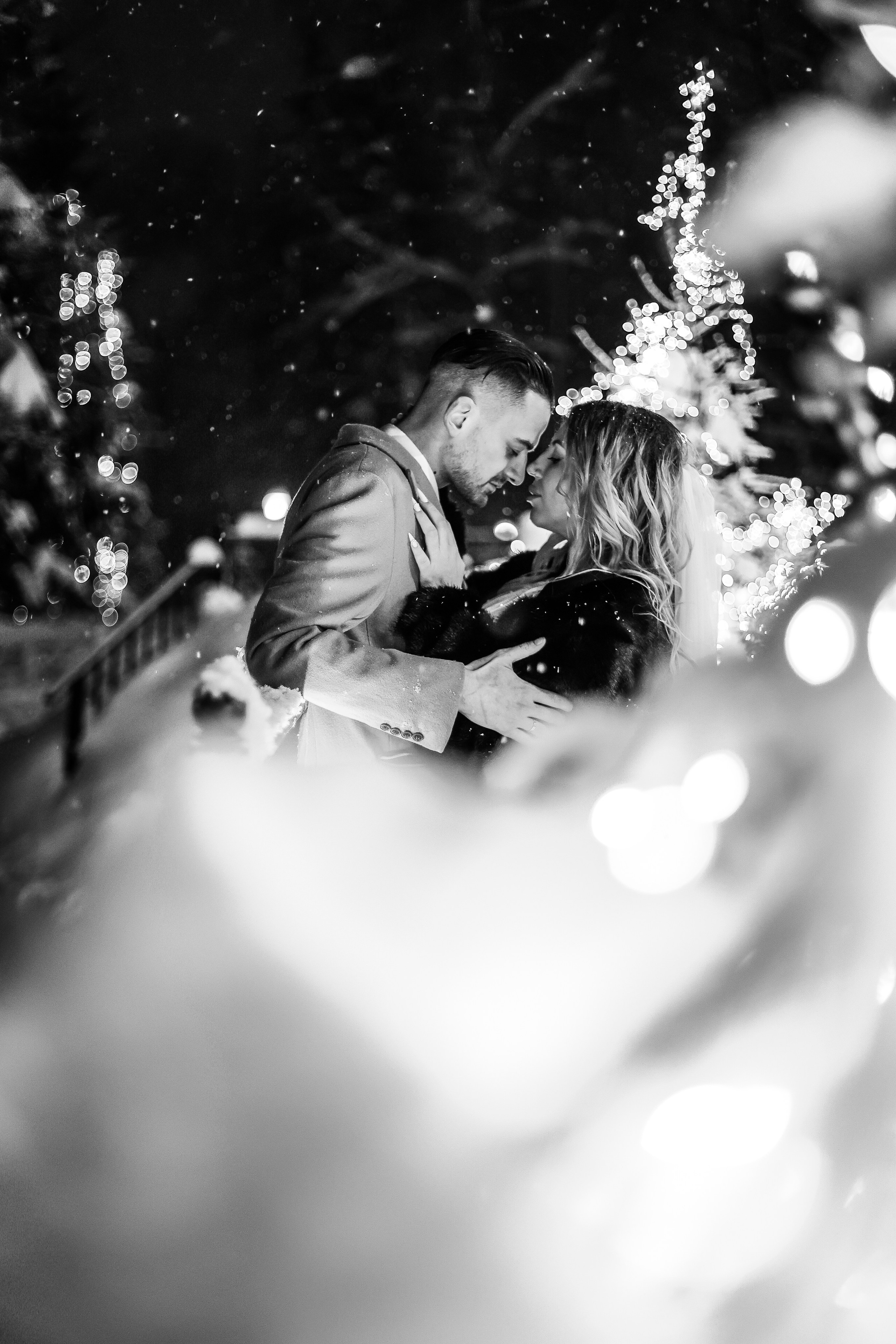 Свадьба в стиле папарацци: Софринопарк превращается в сцену захватывающего действа!. Свадебный фотограф в Москве