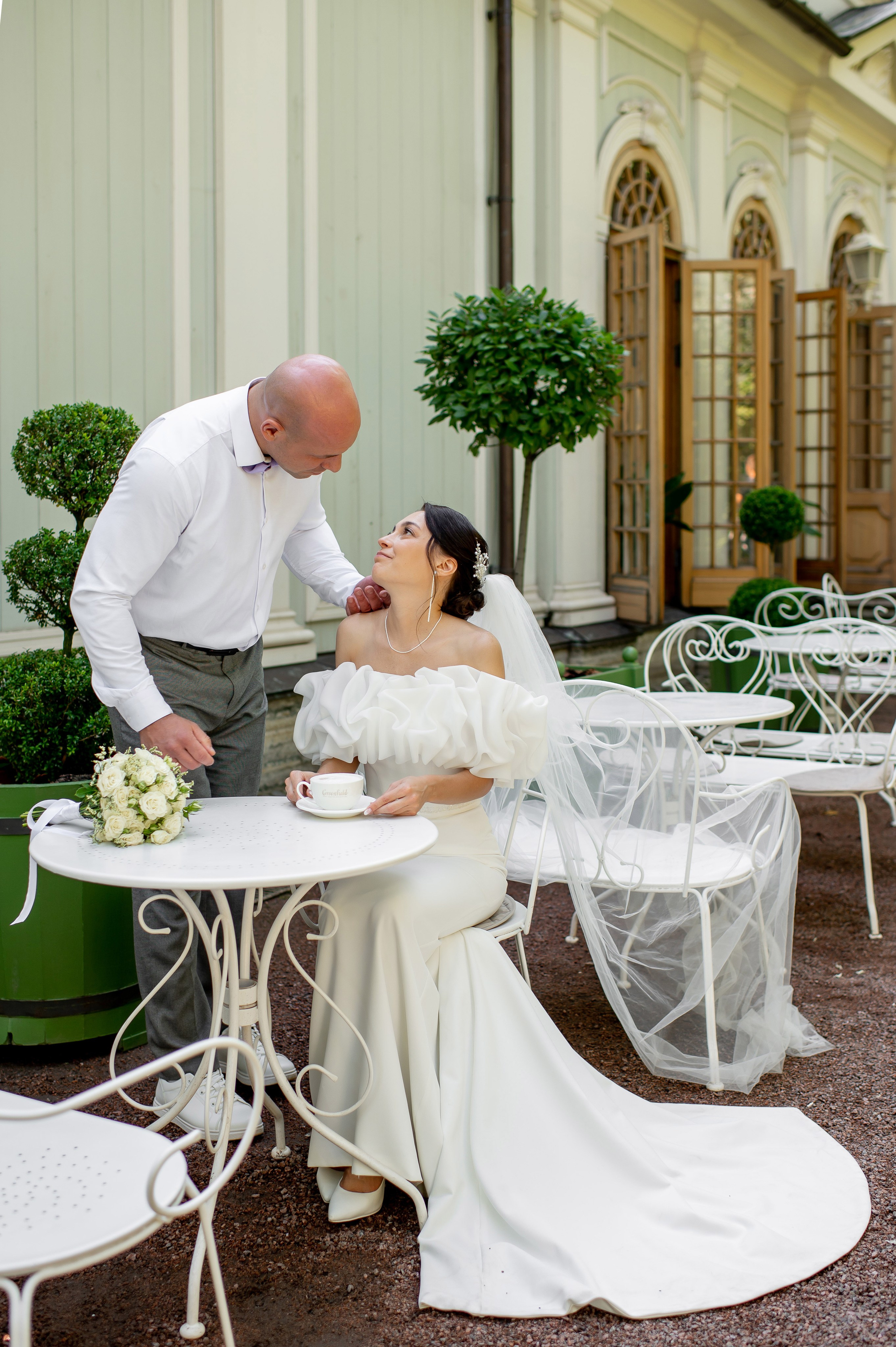 Летняя свадьба В Санкт-Петербурге и красивой выездной регистрацией Даши и Саши. Воздушная свадебная фотосессия в Петербурге. Портретный, семейный и свадебный фотограф в Санкт-Петербурге и в Пушкине Ширяев Денис