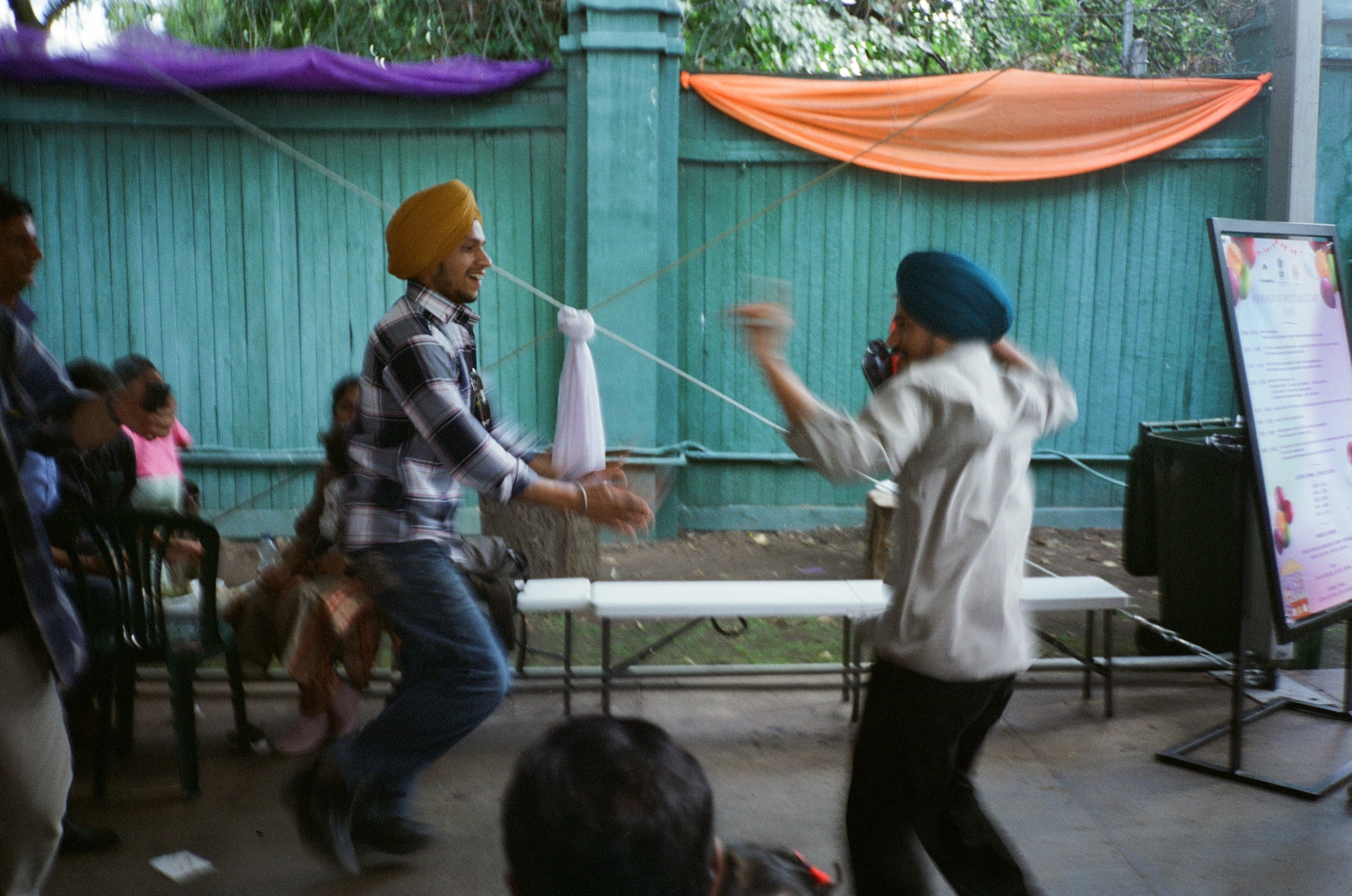 Групповые прогулки с пленочной фотокамерой по Москве. Плёночный фотограф, заказать фото на плёнку в Москве — Георгий Романов