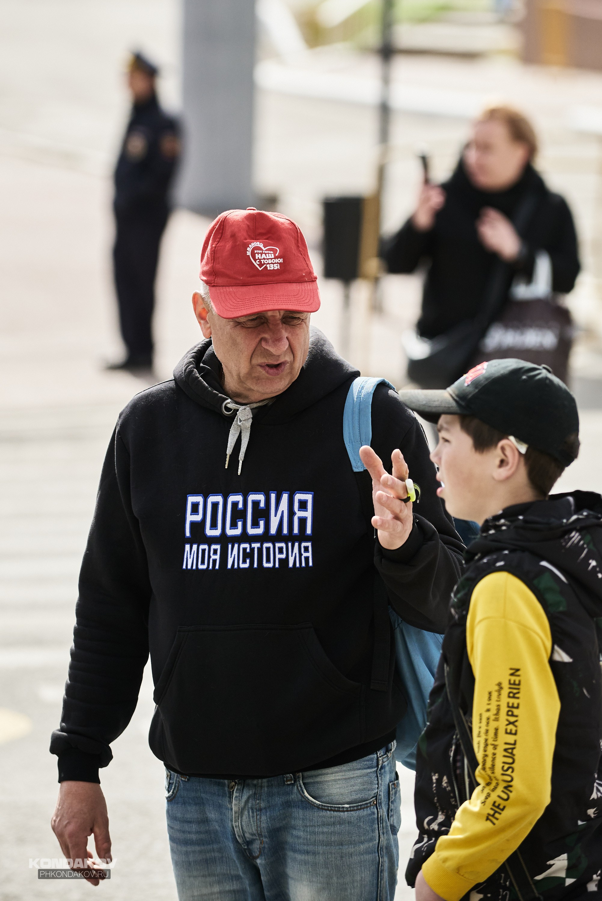 Первомайская эстафета в Иваново 2024 год. Фотограф в Иваново: Каталожная съемка одежды и постельного белья, Wildberries